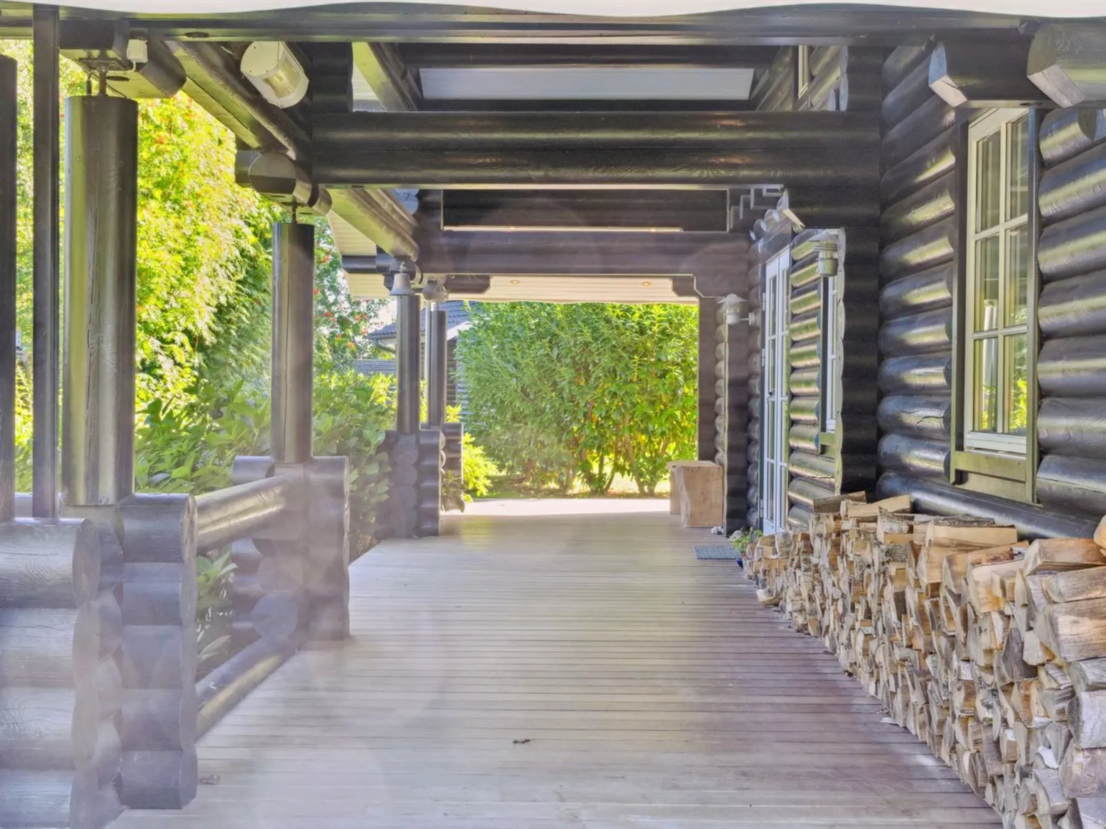 "Sighfrith" - 1.4km from the sea-Outside