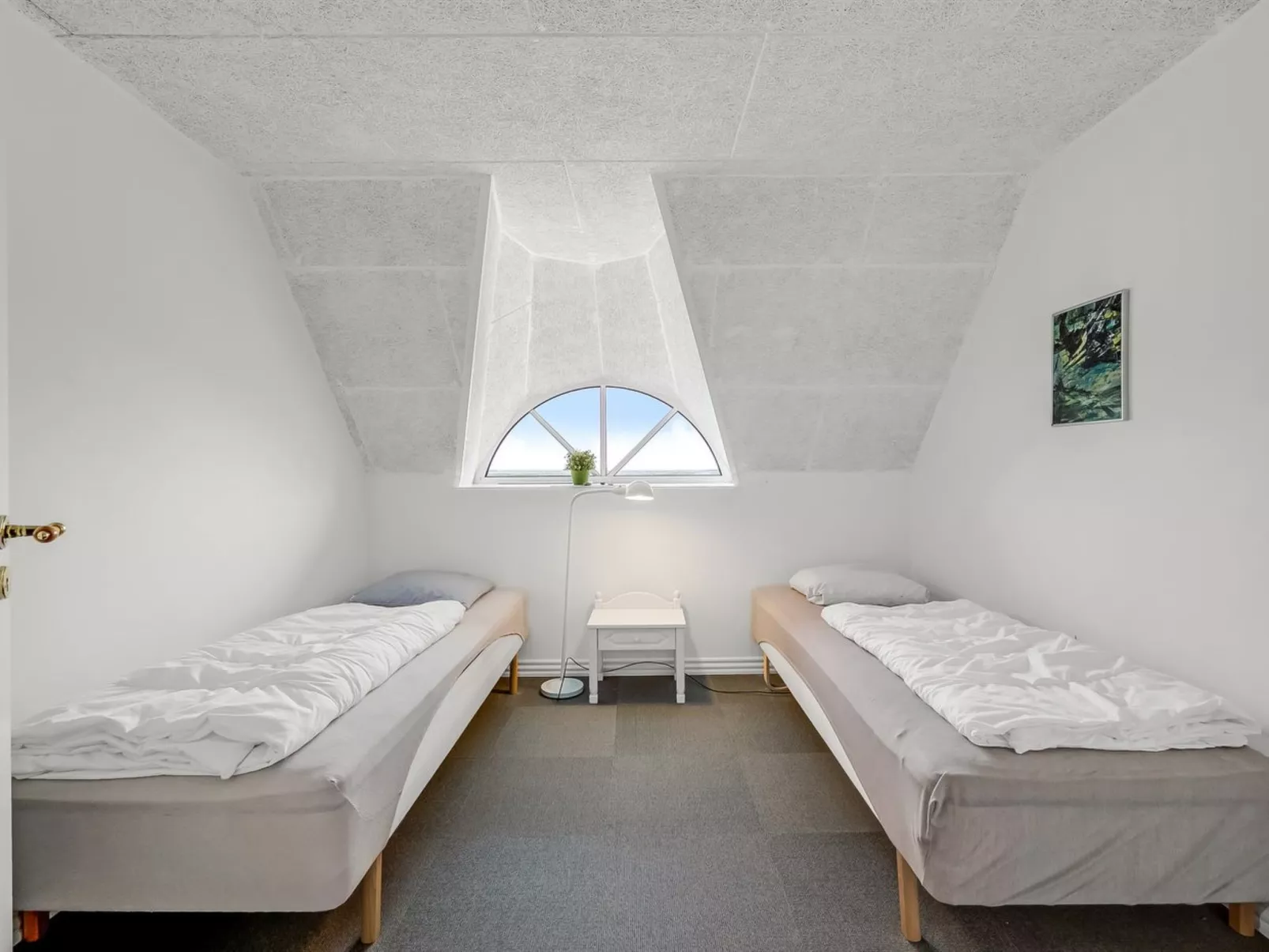 "Darleen" - 850m to the fjord-Drinnen