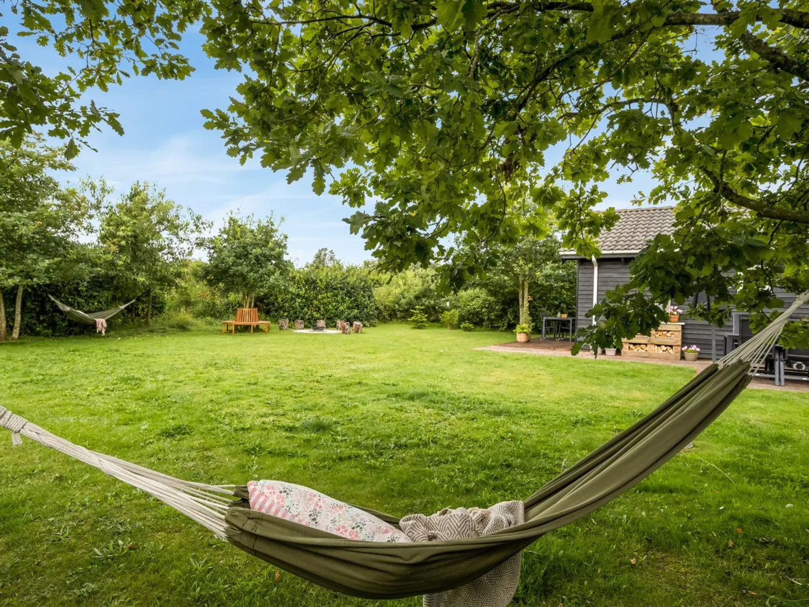 "Jarmunrek" - 400m to the fjord-Outside