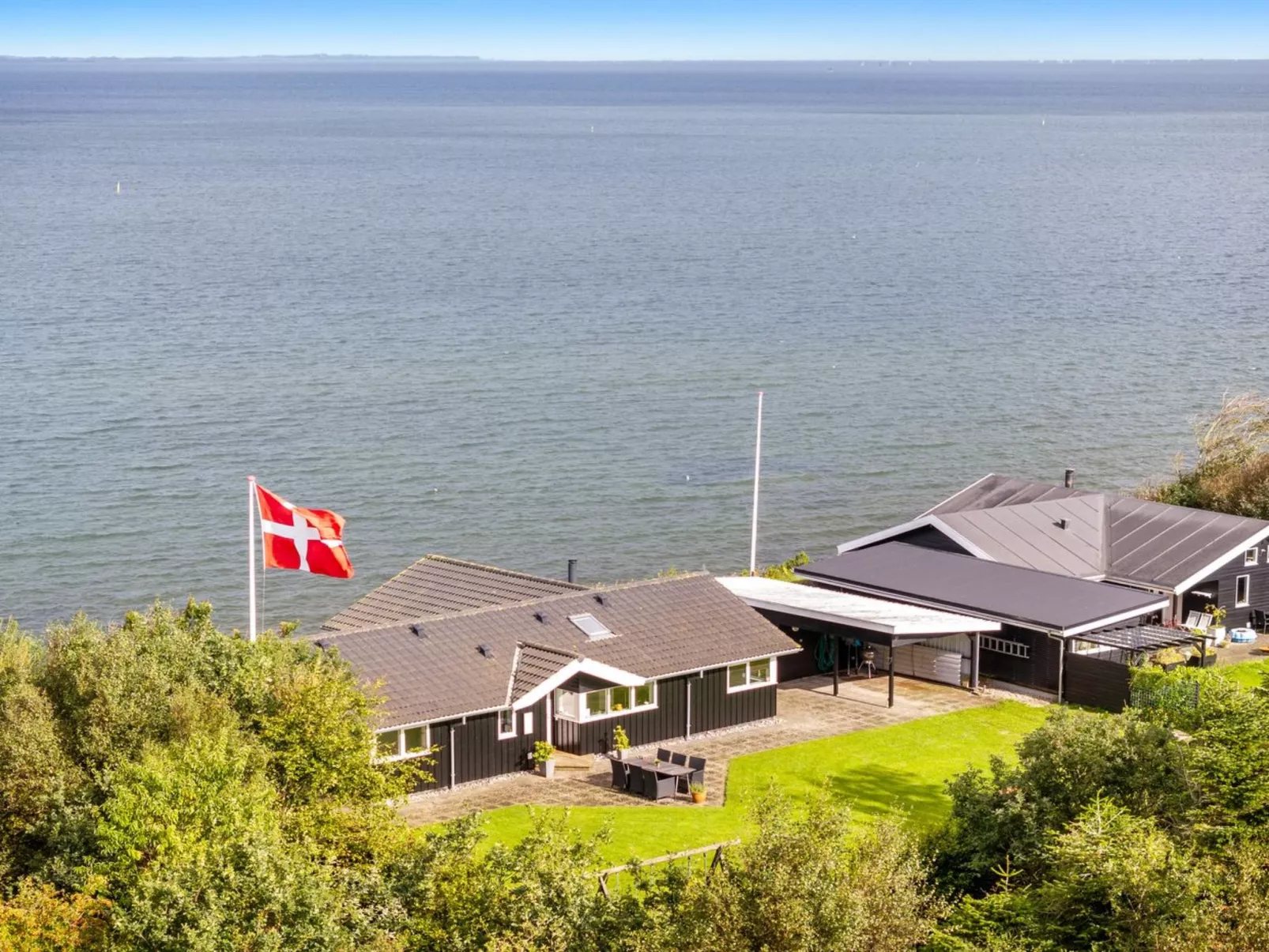 "Næwe" - 10m to the fjord-Draußen