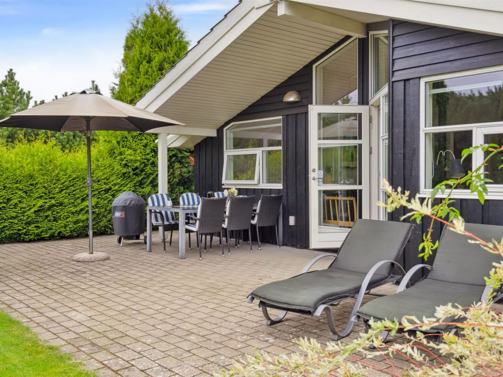 "Eljena" - 700m from the sea-Draußen