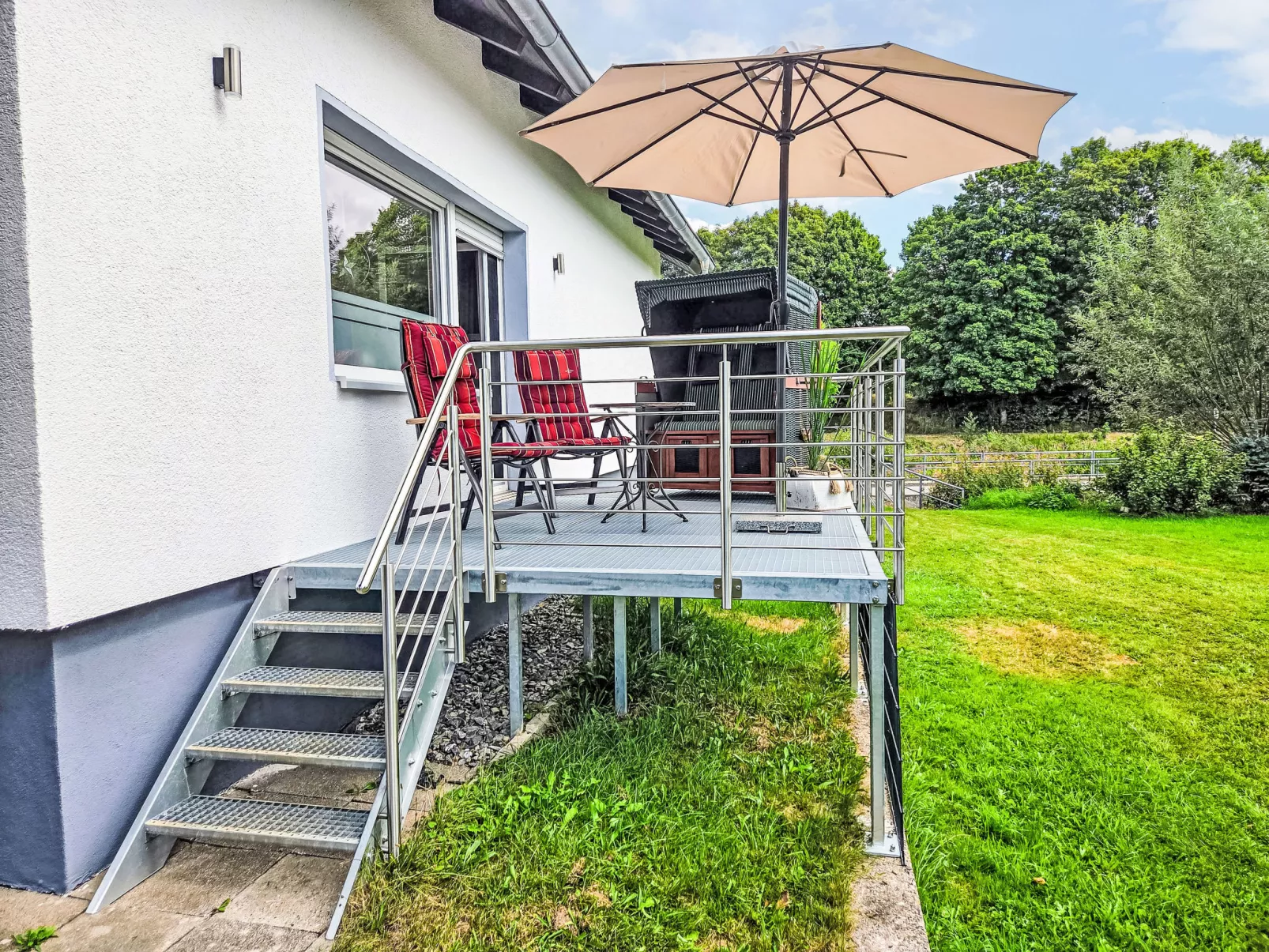 Lindenstraße-Draußen