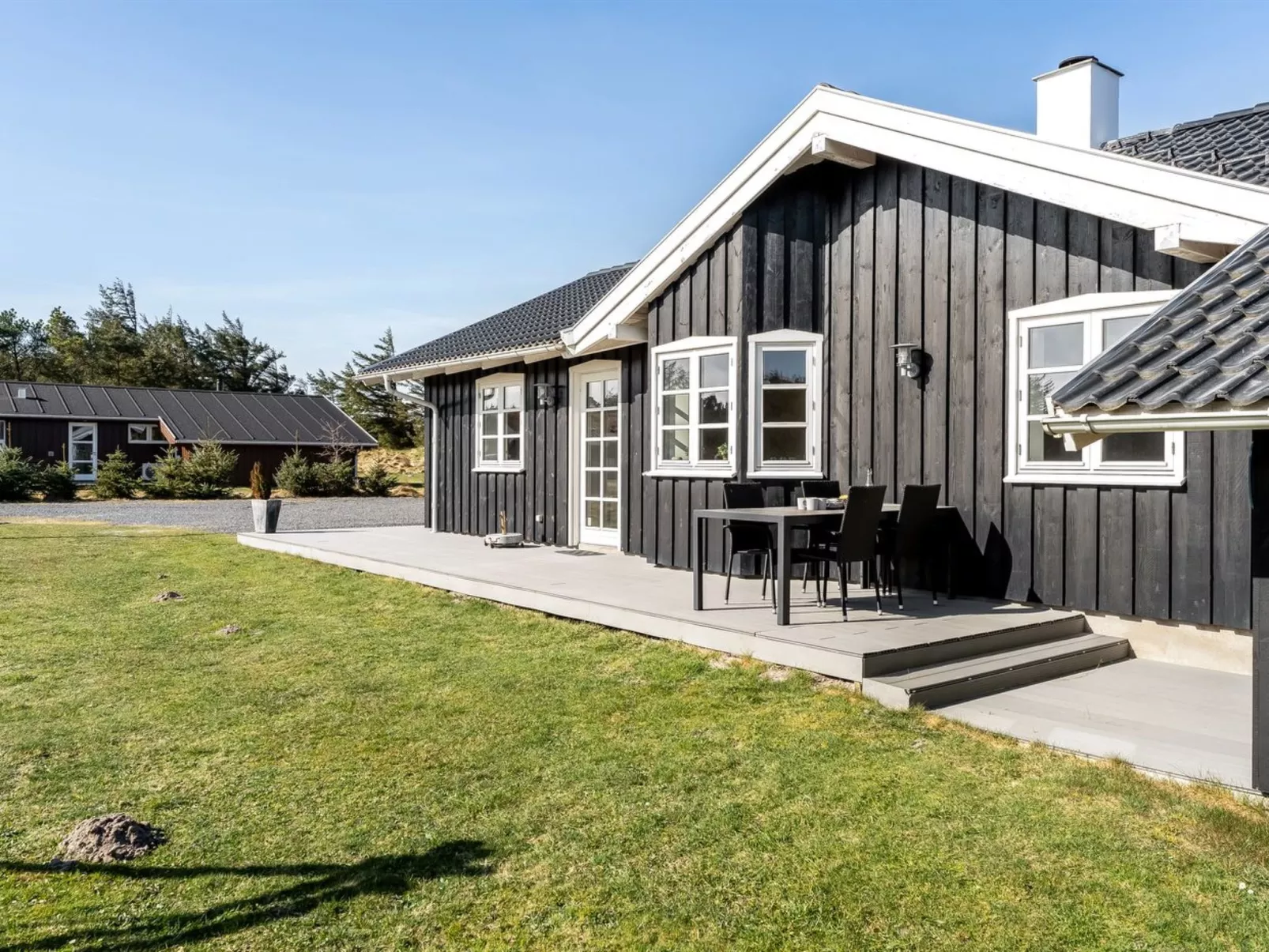 "Djuna" - 550m from the sea-Outside