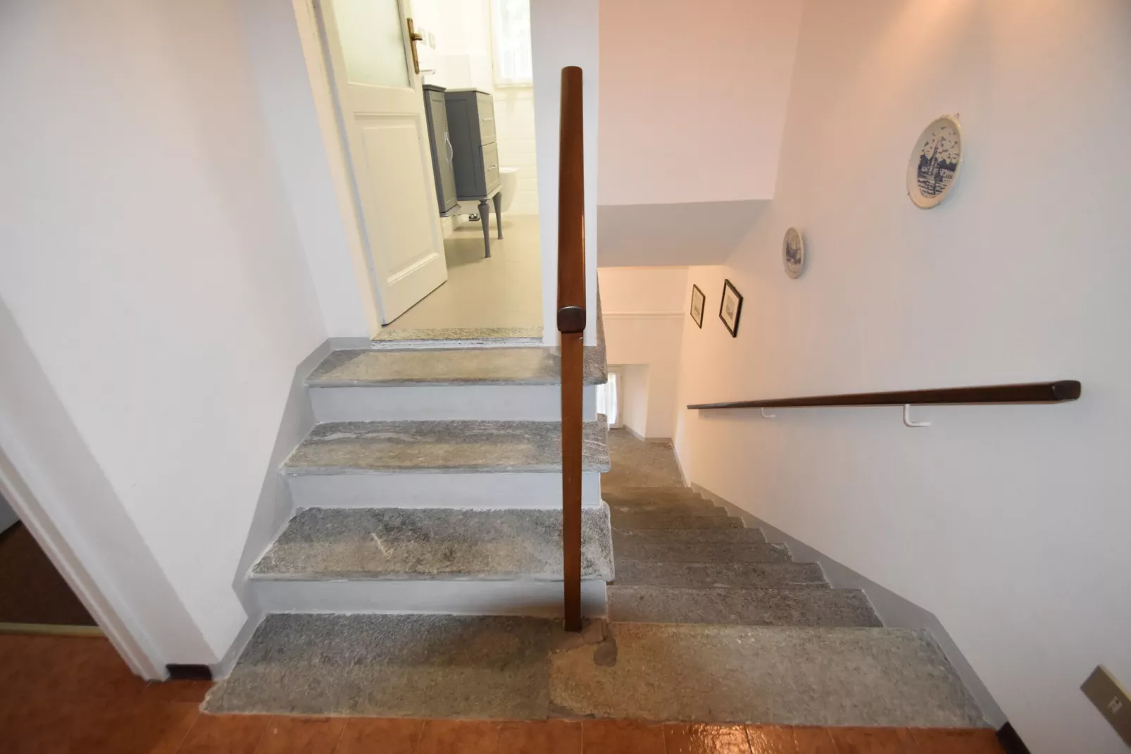 Nouvelle Belle Epoque-Landing