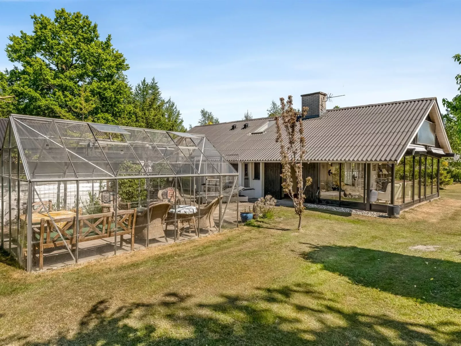 "Sven" - 250m to the fjord-Outside