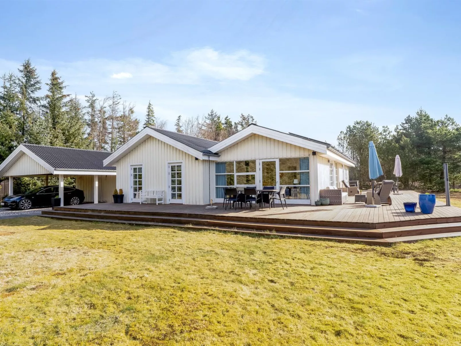 "Toska" - 3km from the sea-Outside