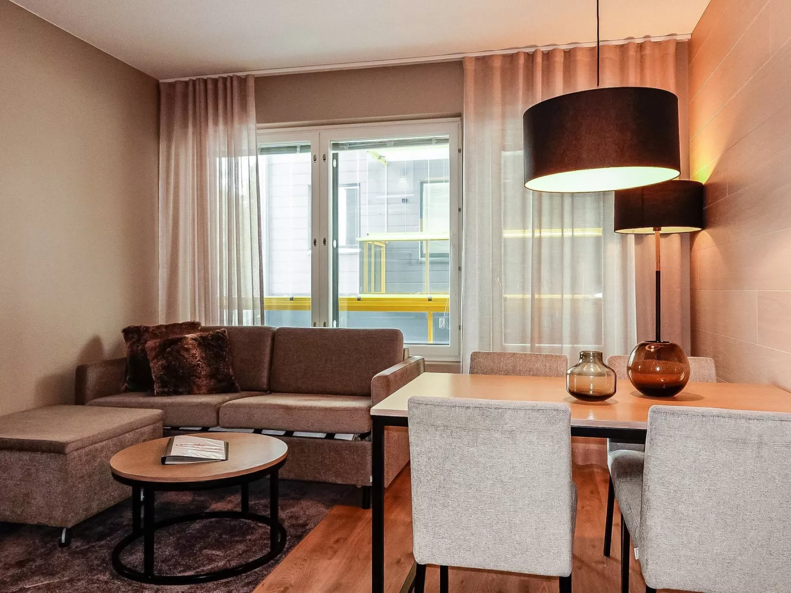 Levin kunkku b5-Dedans