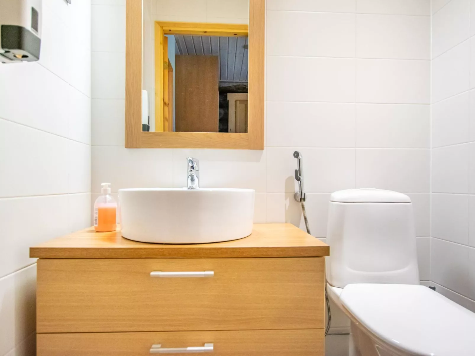 Nilikuru e 12-Inside