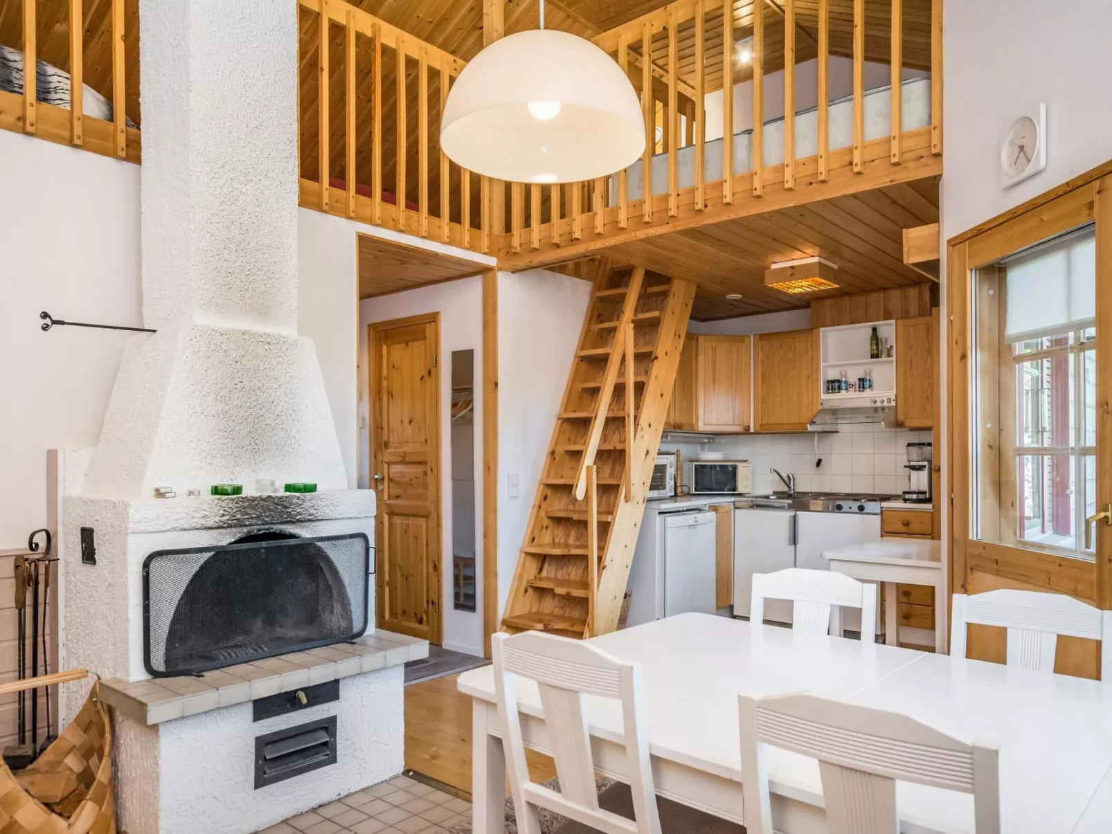 Kuntorinne a4-Drinnen