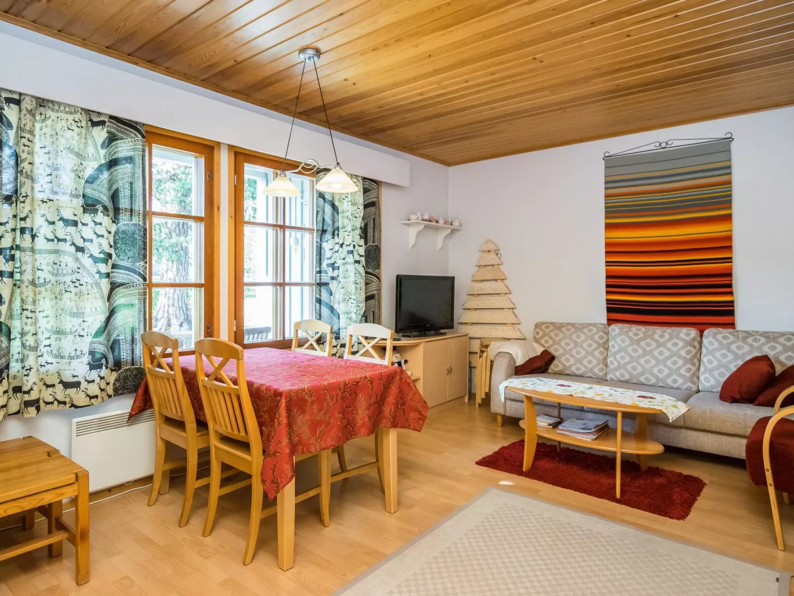 Saariseläntie 8 e 3-Drinnen