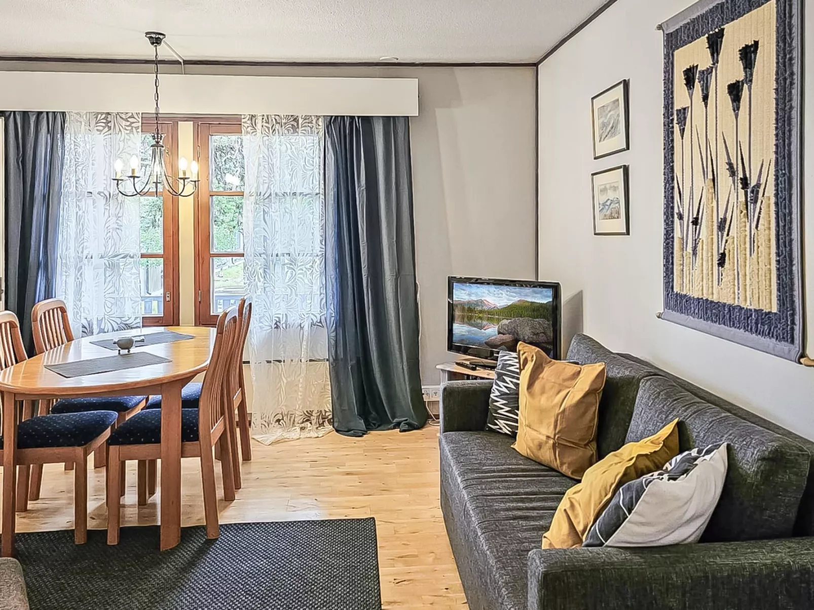 Saariseläntie 8 a 8-Dedans