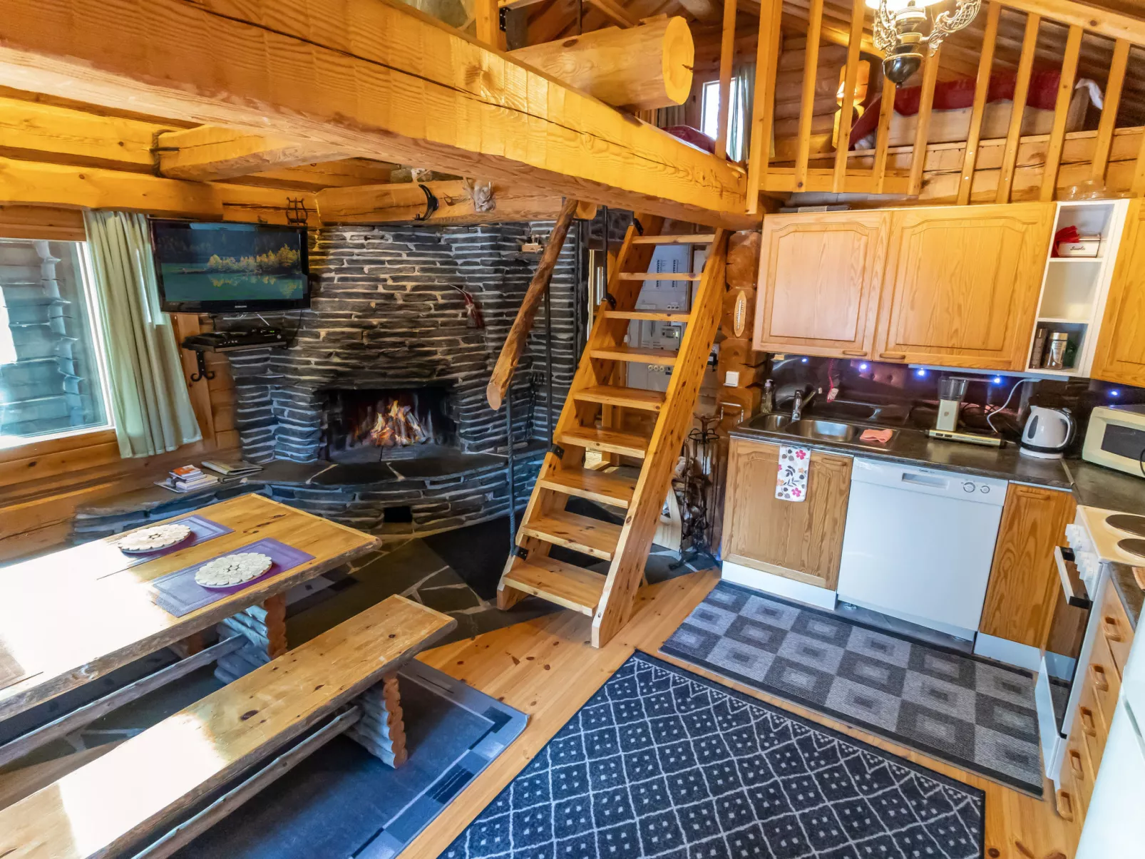 Kuukkelitupa-Drinnen