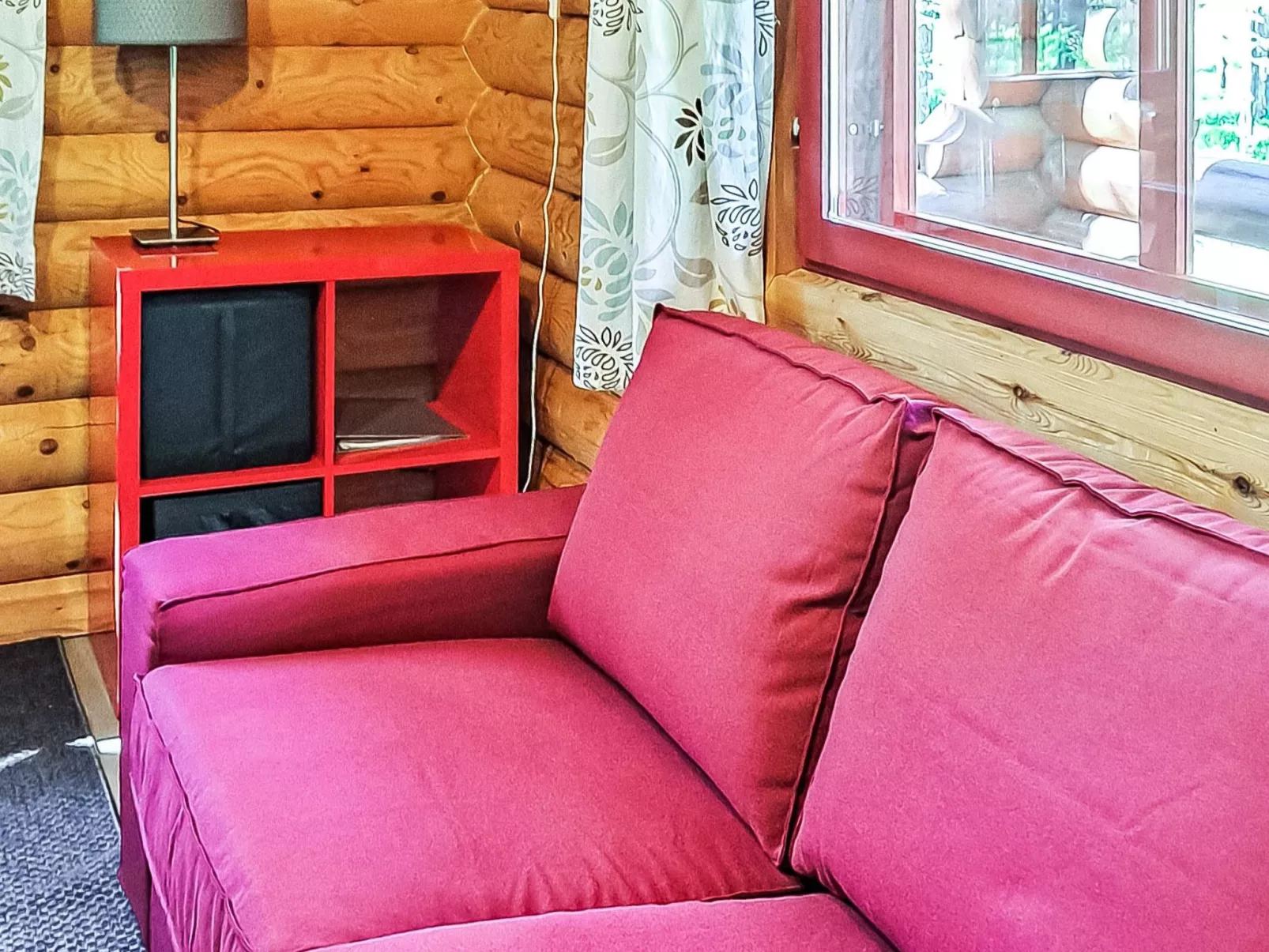 Levintähkä b-Dedans