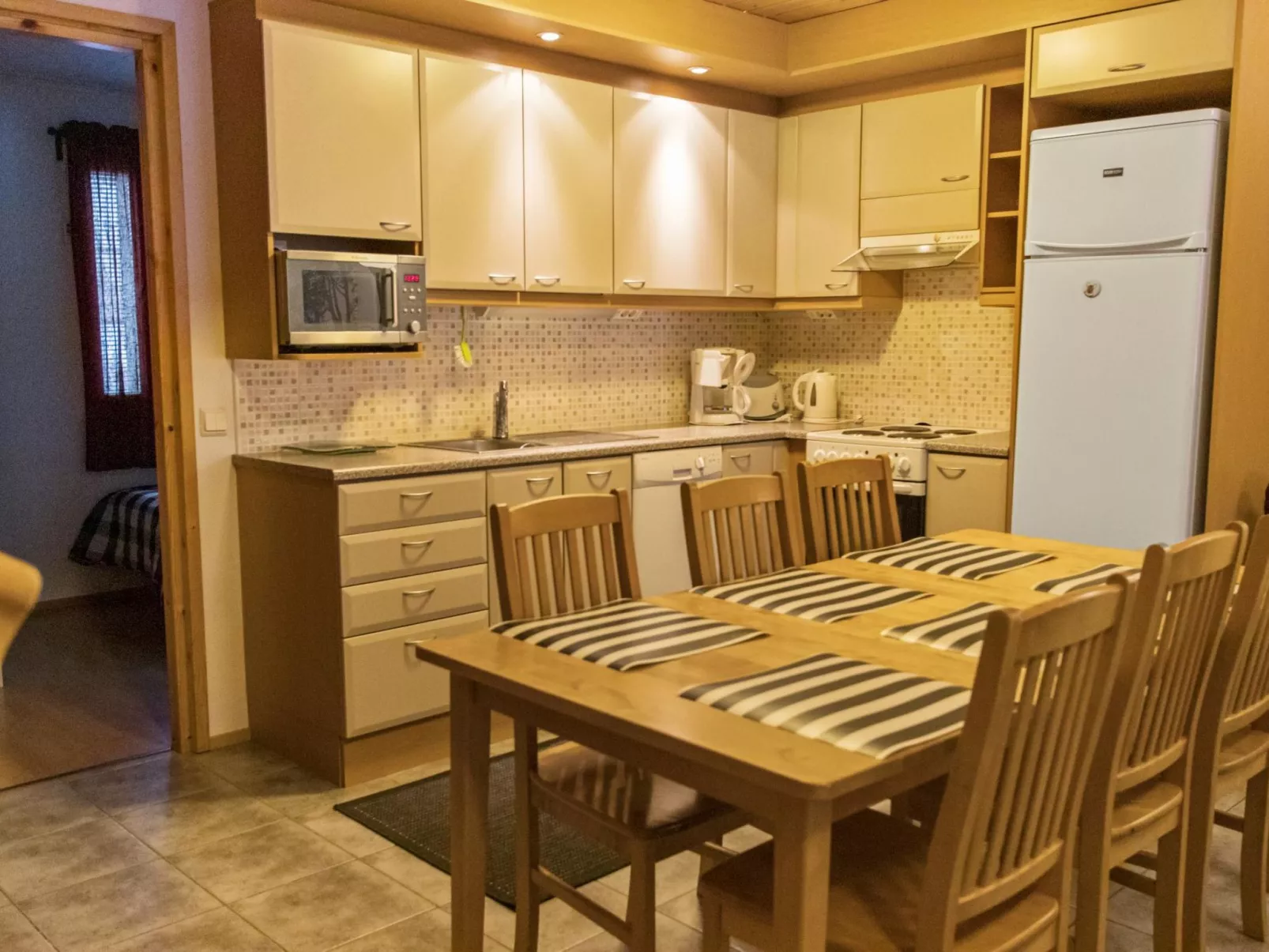 Jahtikaltio 2-Dedans