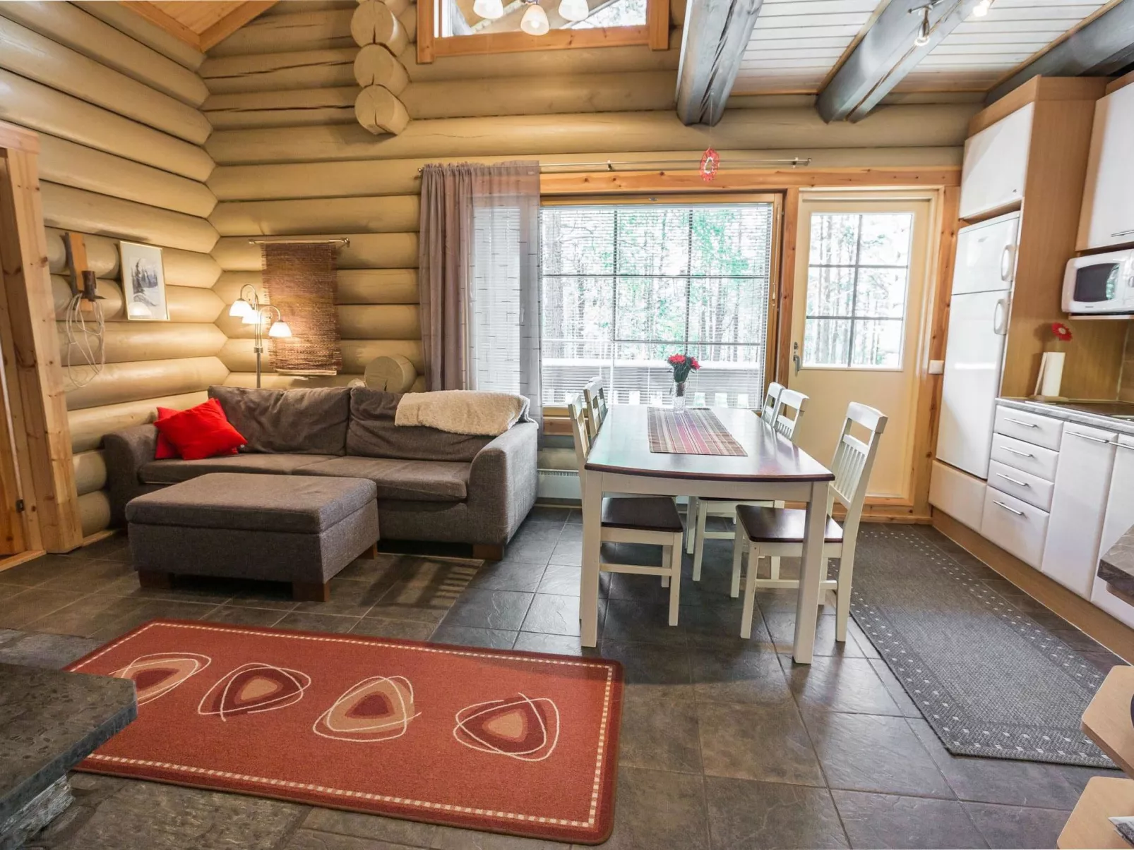 Ylläsmaisema 1-Drinnen