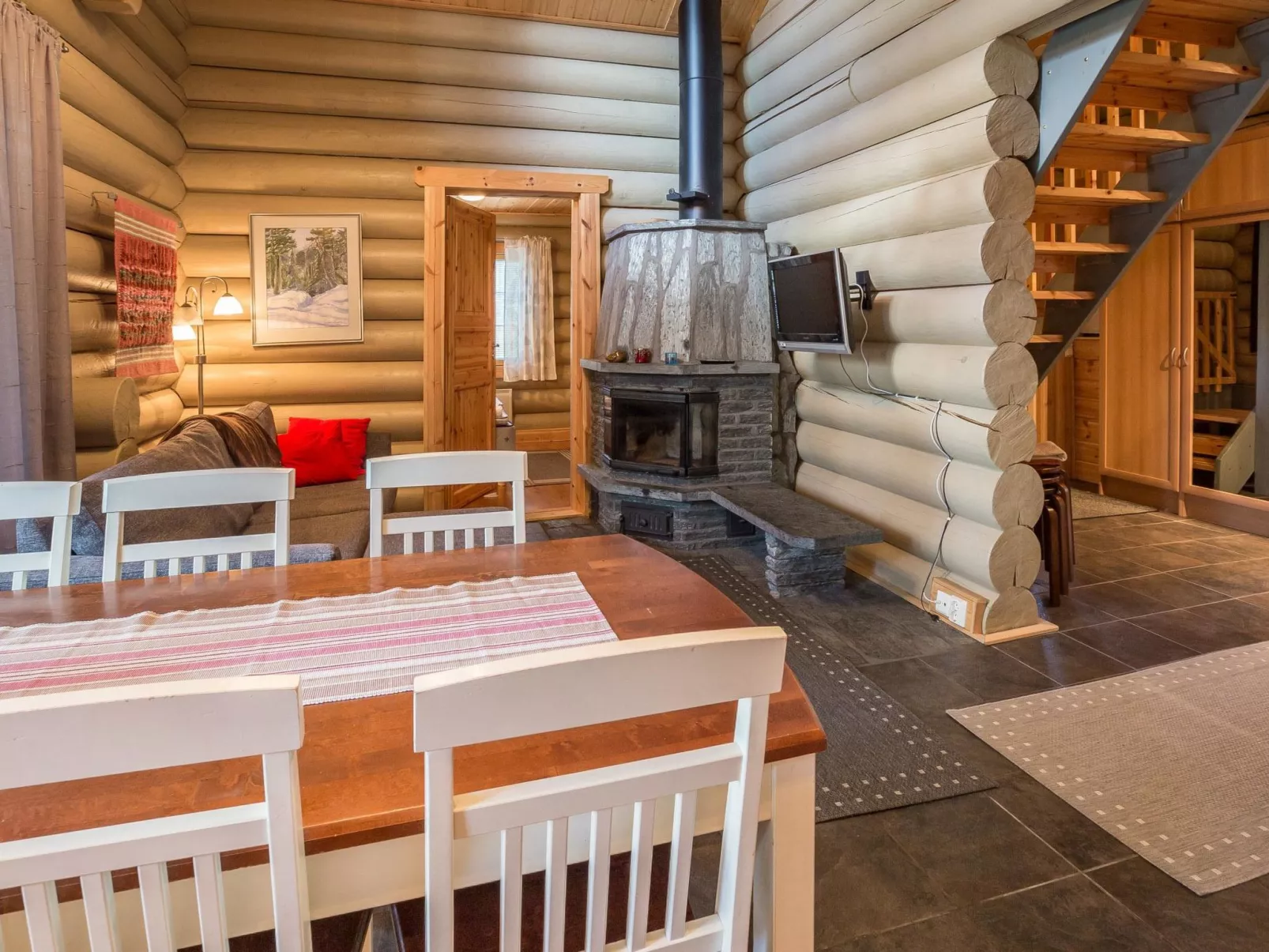 Ylläsmaisema 2-Drinnen