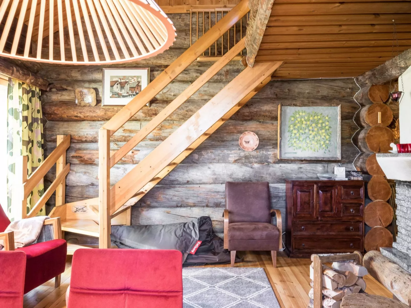 Ylläspollu a-Dedans