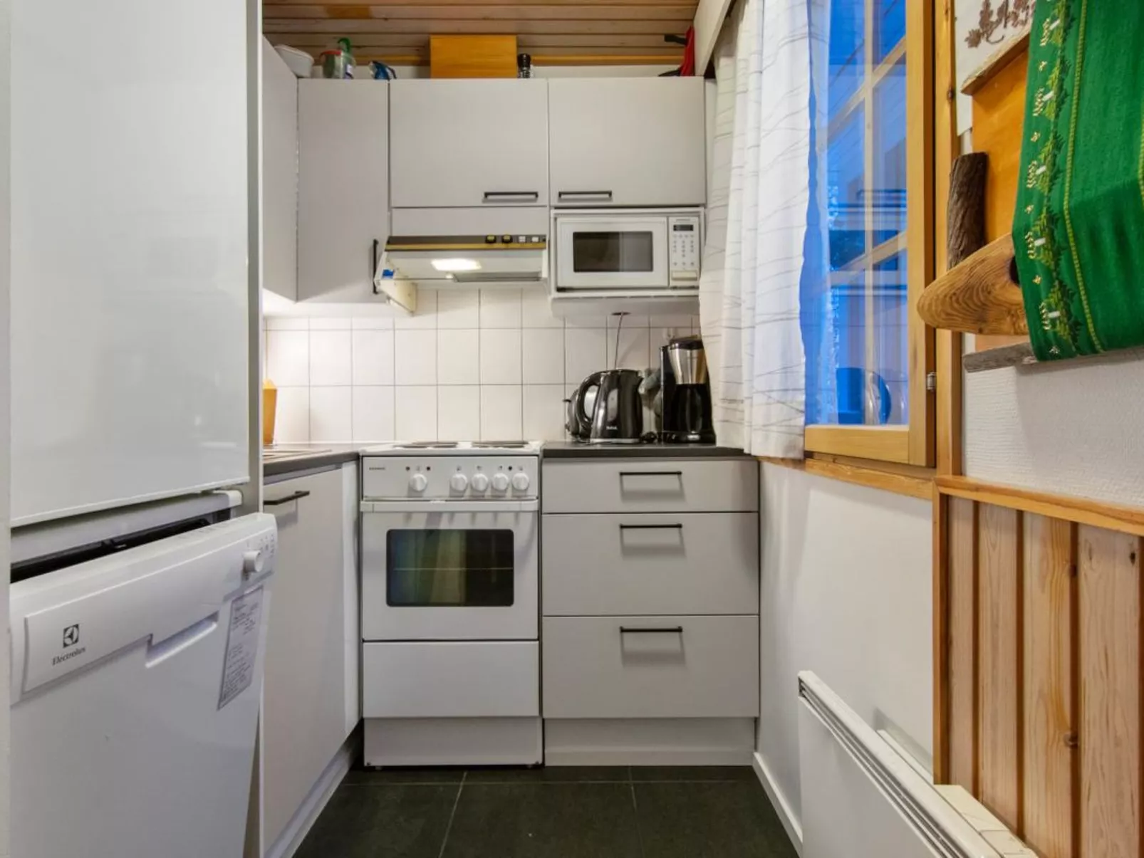 Korpipalo (ent. yllästunnelma 2 b 7)-Dedans