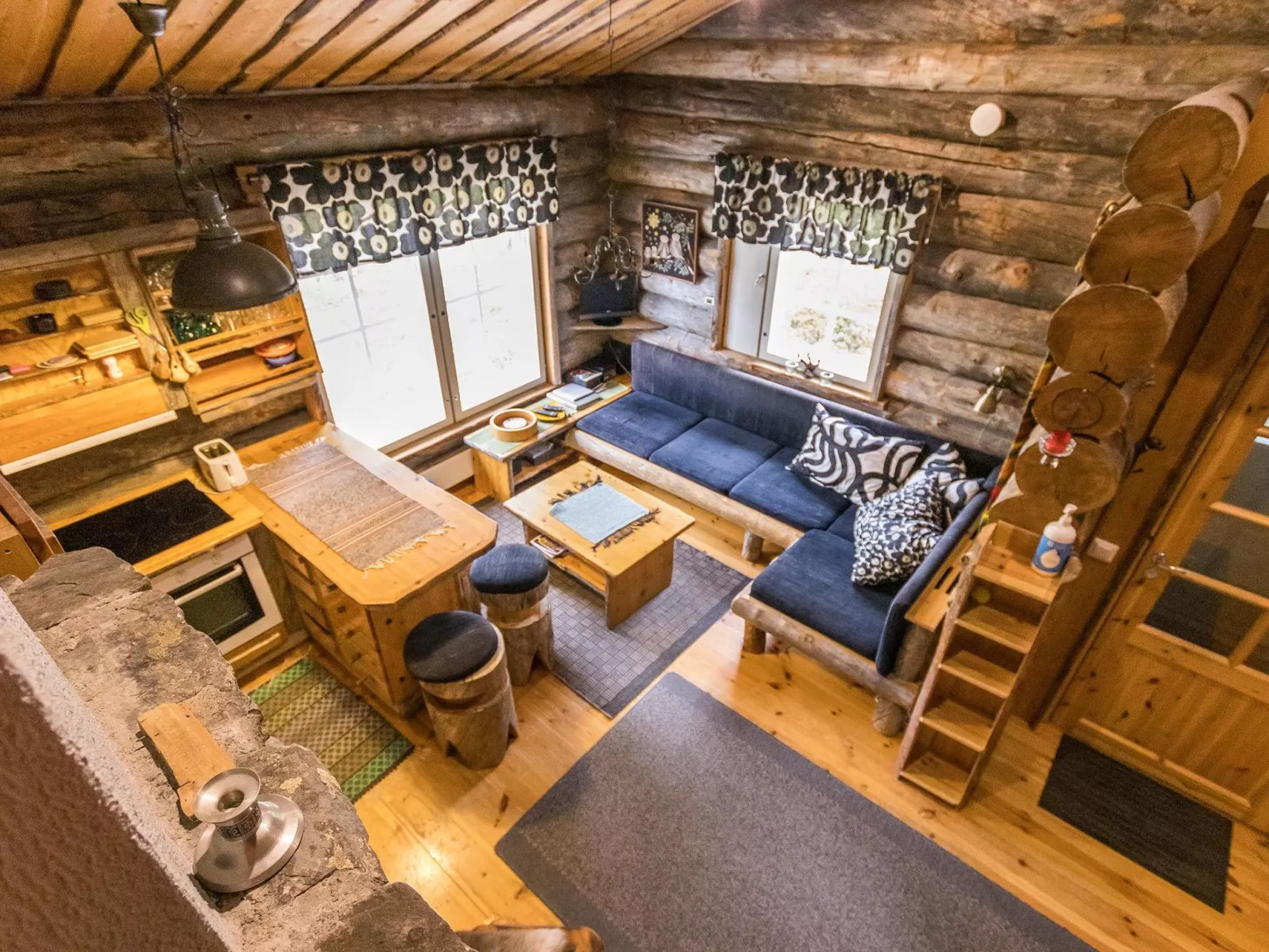 Lomaylläs maja/keloluppo-Inside