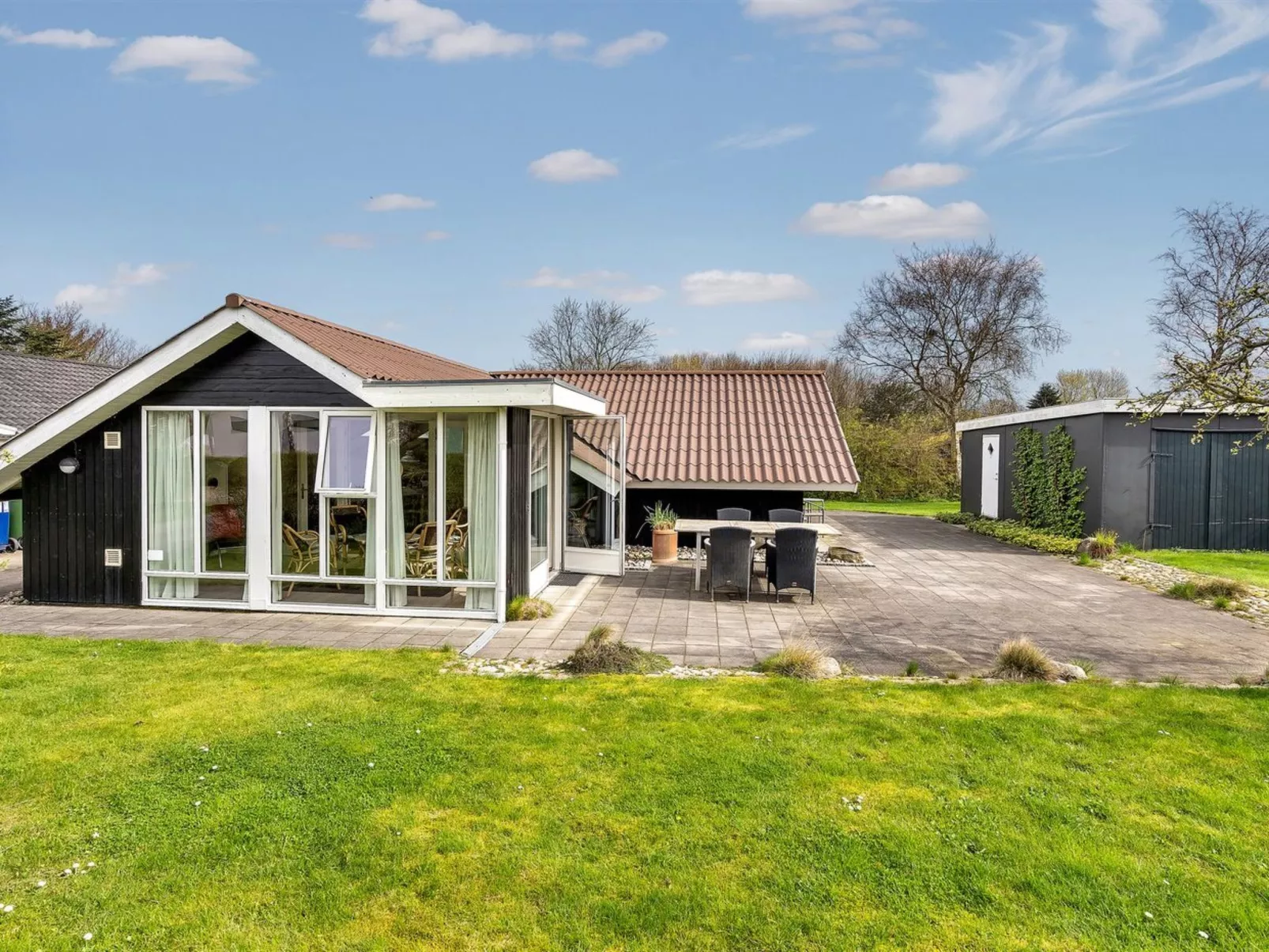 "Magnus" - 250m to the fjord-Outside