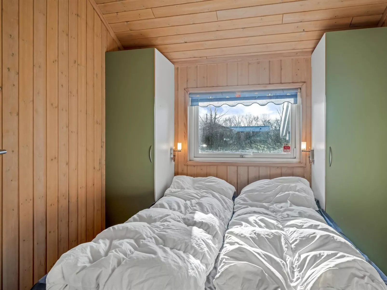 "Anline" - 600m to the fjord-Inside