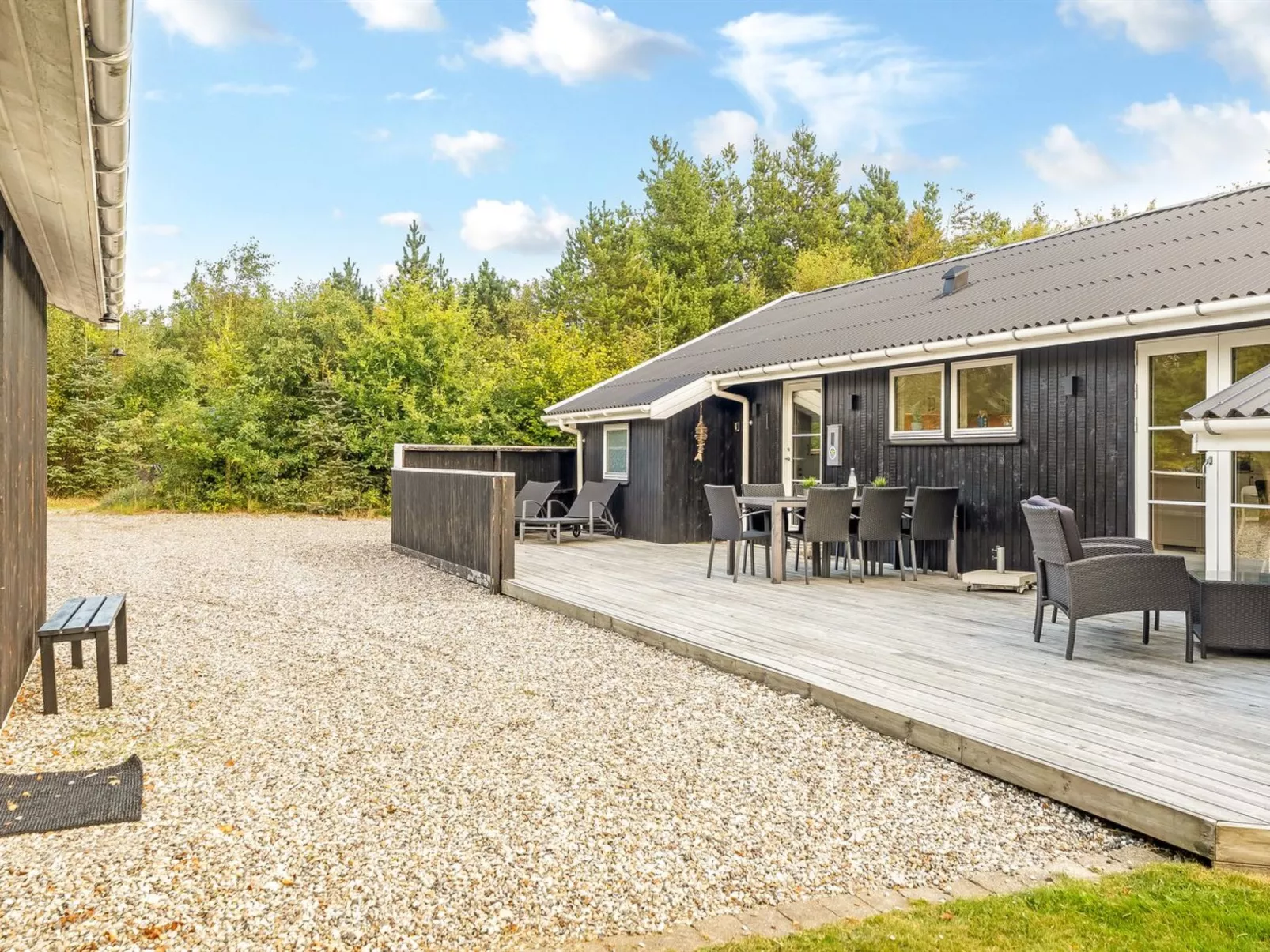 "Onni" - 2.3km from the sea-Outside