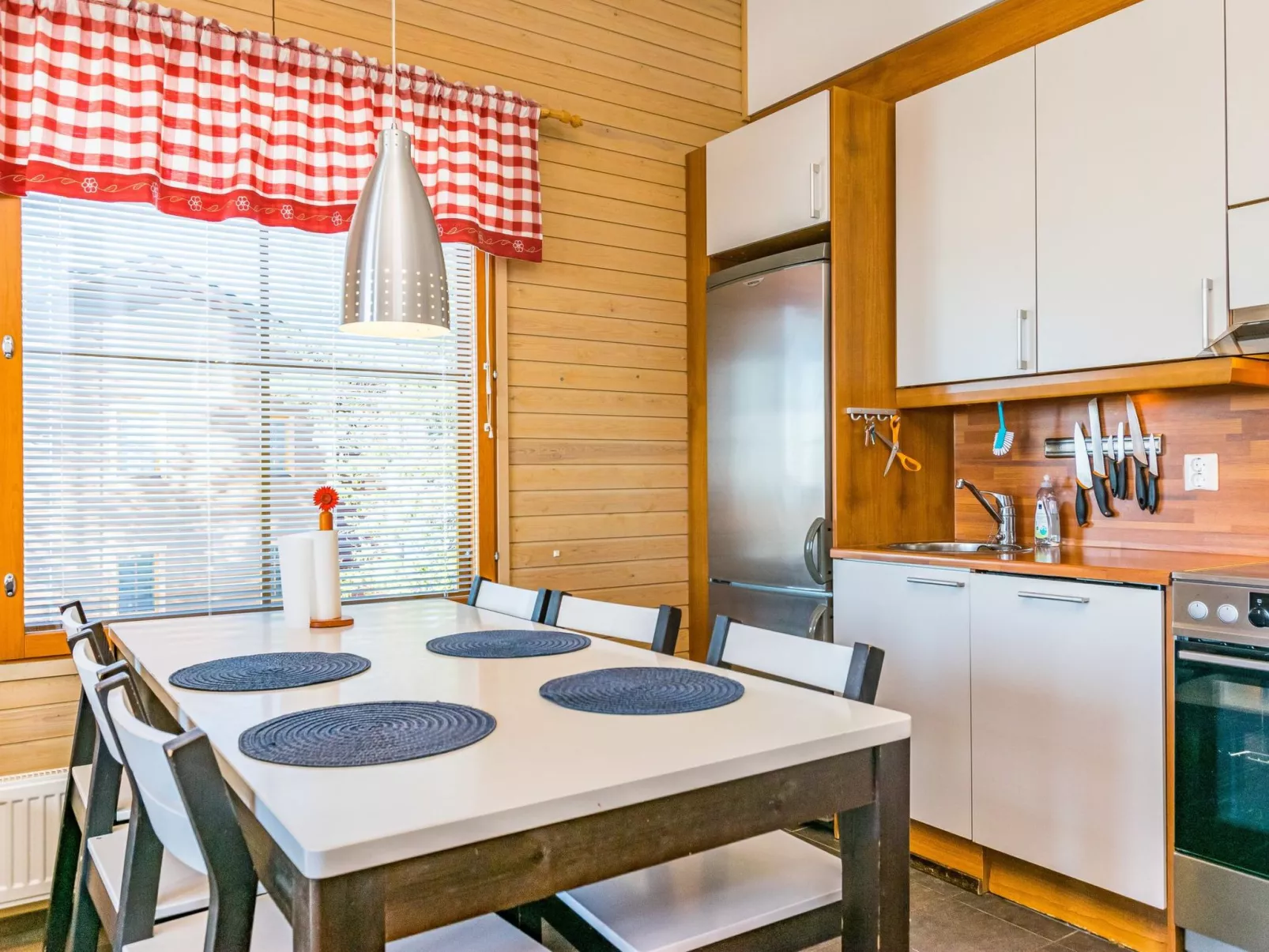 Länsirinne e 20-Drinnen