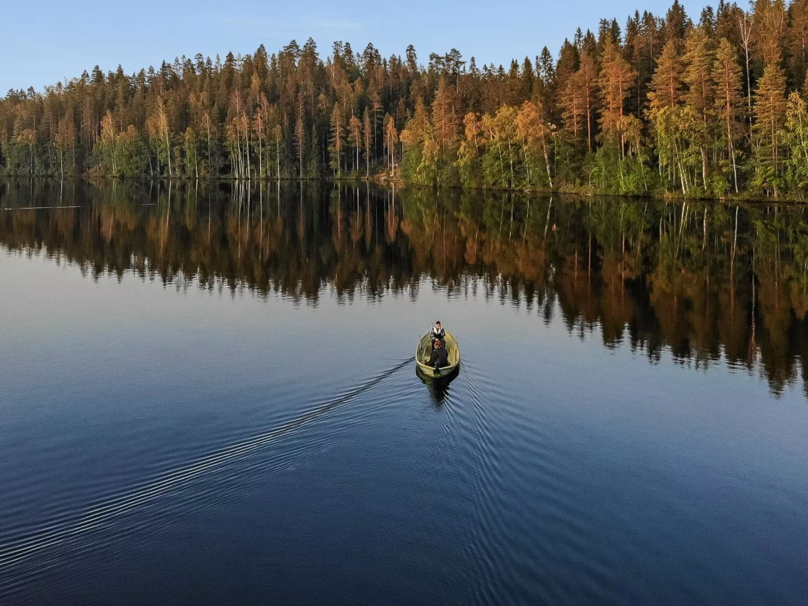 Villa kukkula-Drinnen