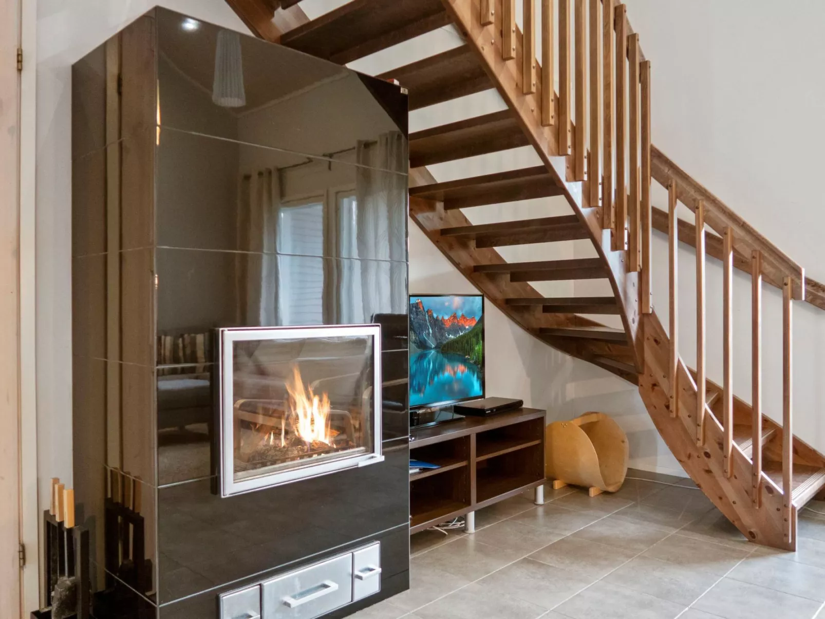 4 seasons b 1-Inside