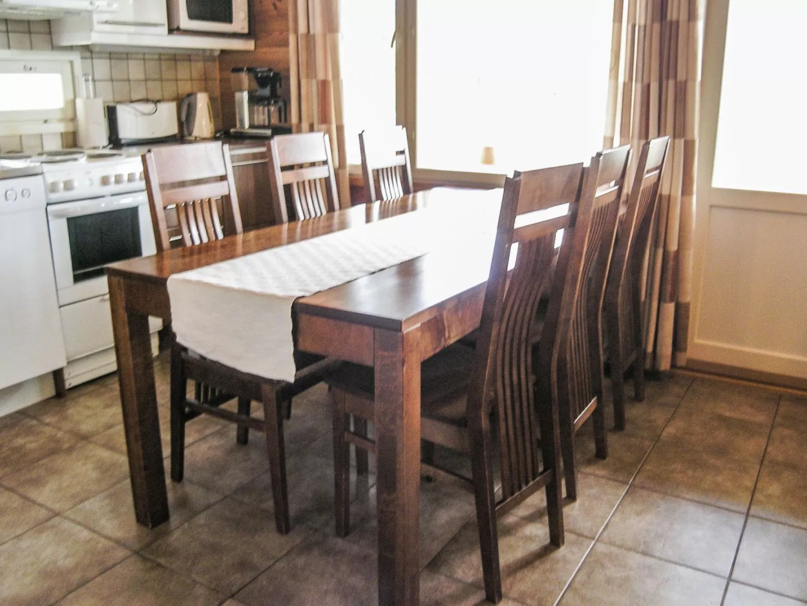 Yläneuvola lanssi-Drinnen