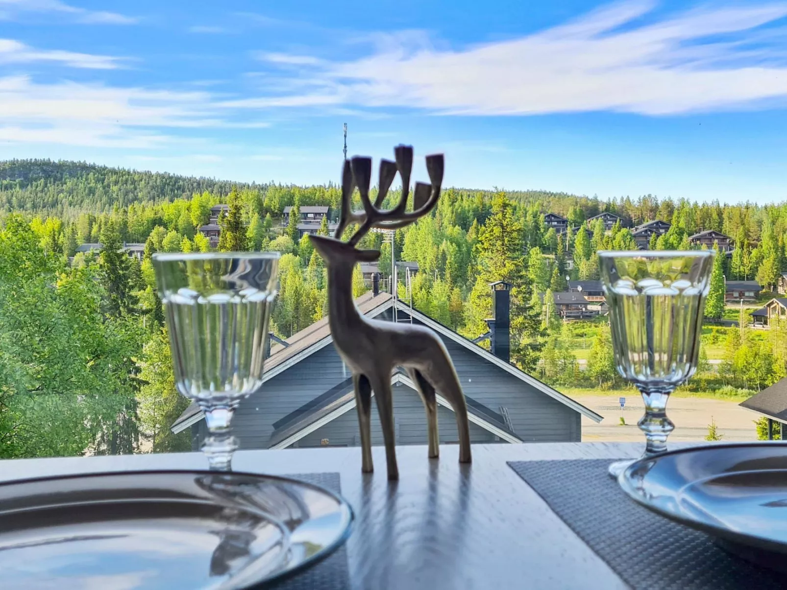 Vuosselinkulma 1-Dedans