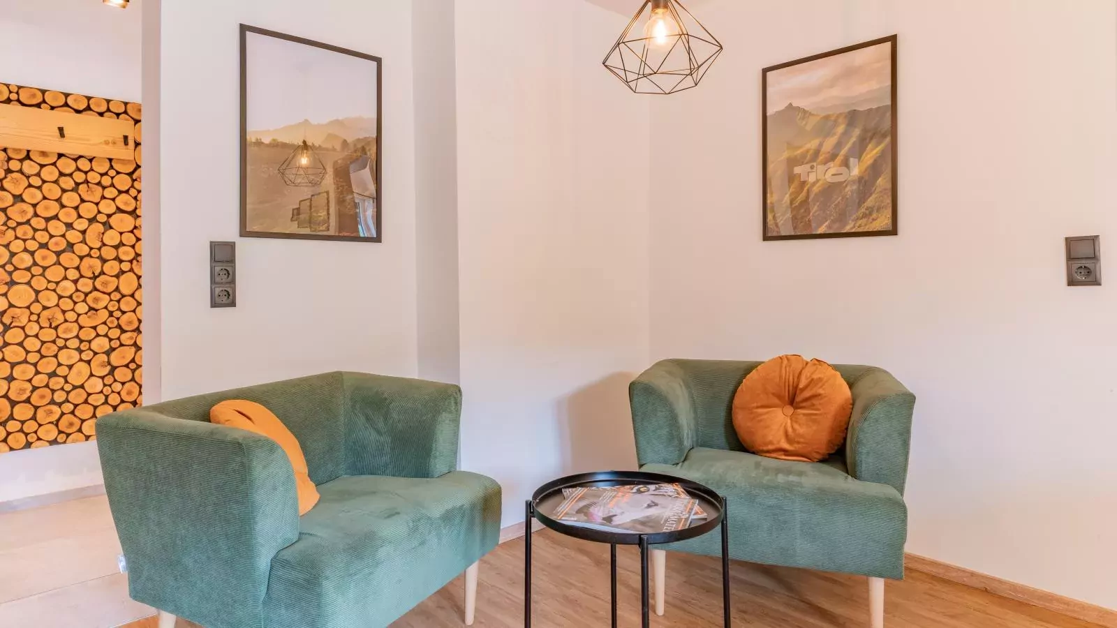 Tirola Stadl Hansl-Salon
