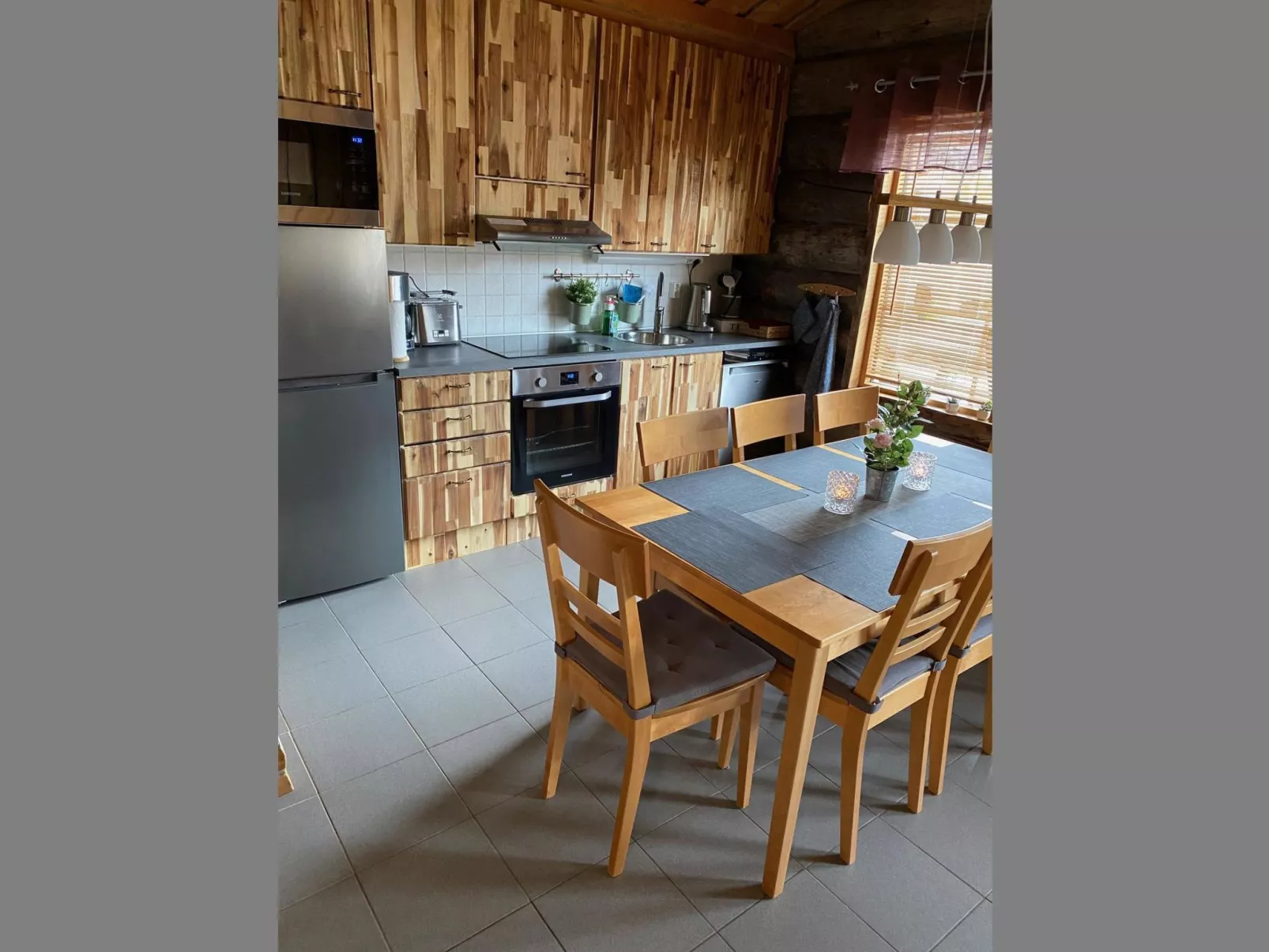 Mäentähti b-Dedans