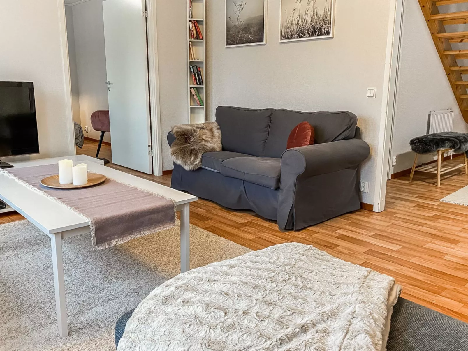 Iso-karpalo a-Dedans