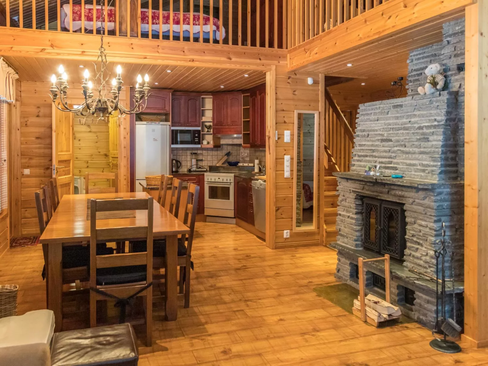 Ylläskaira a-Inside