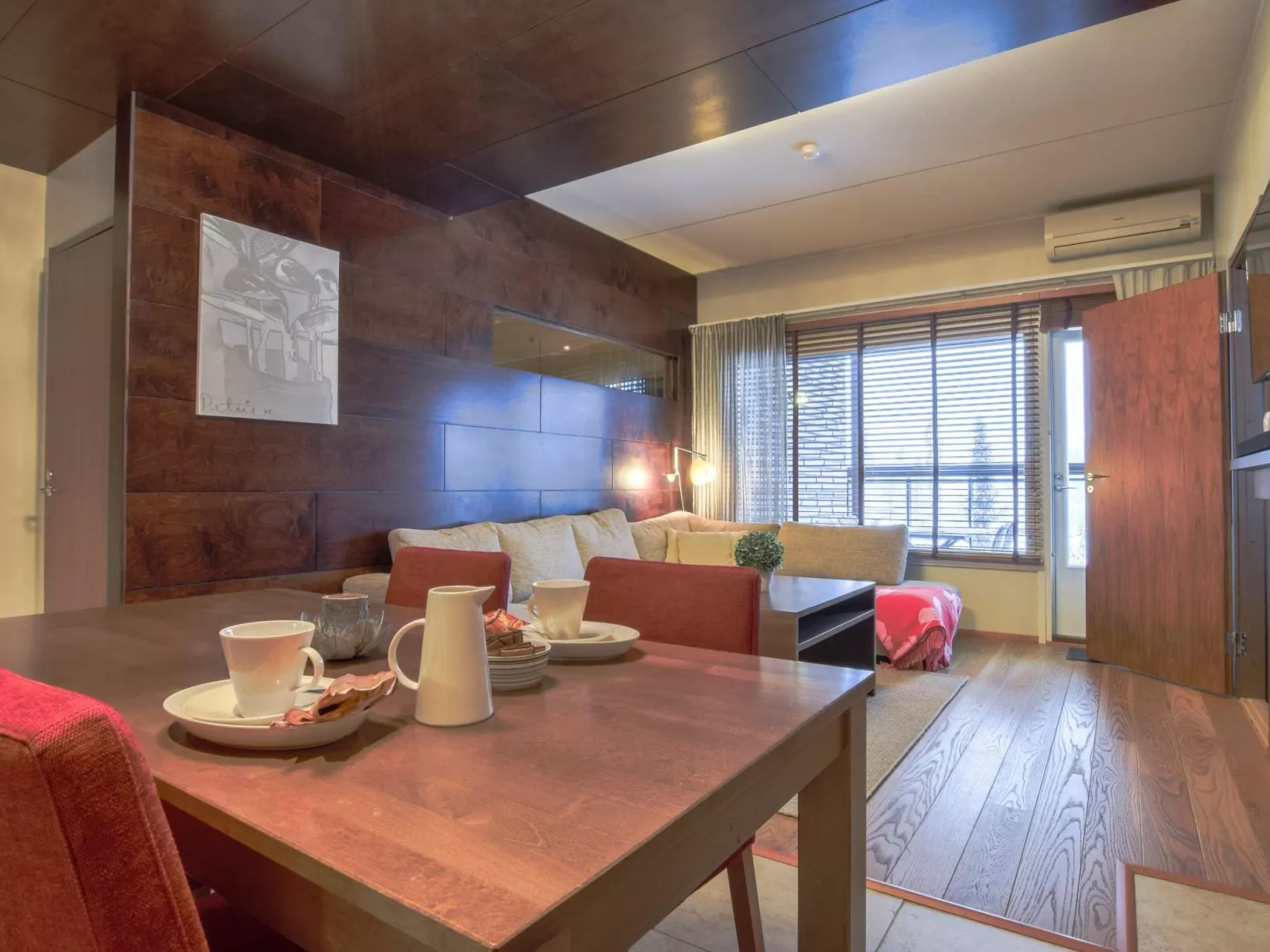 Tahko spa junior suite orange b6-Inside