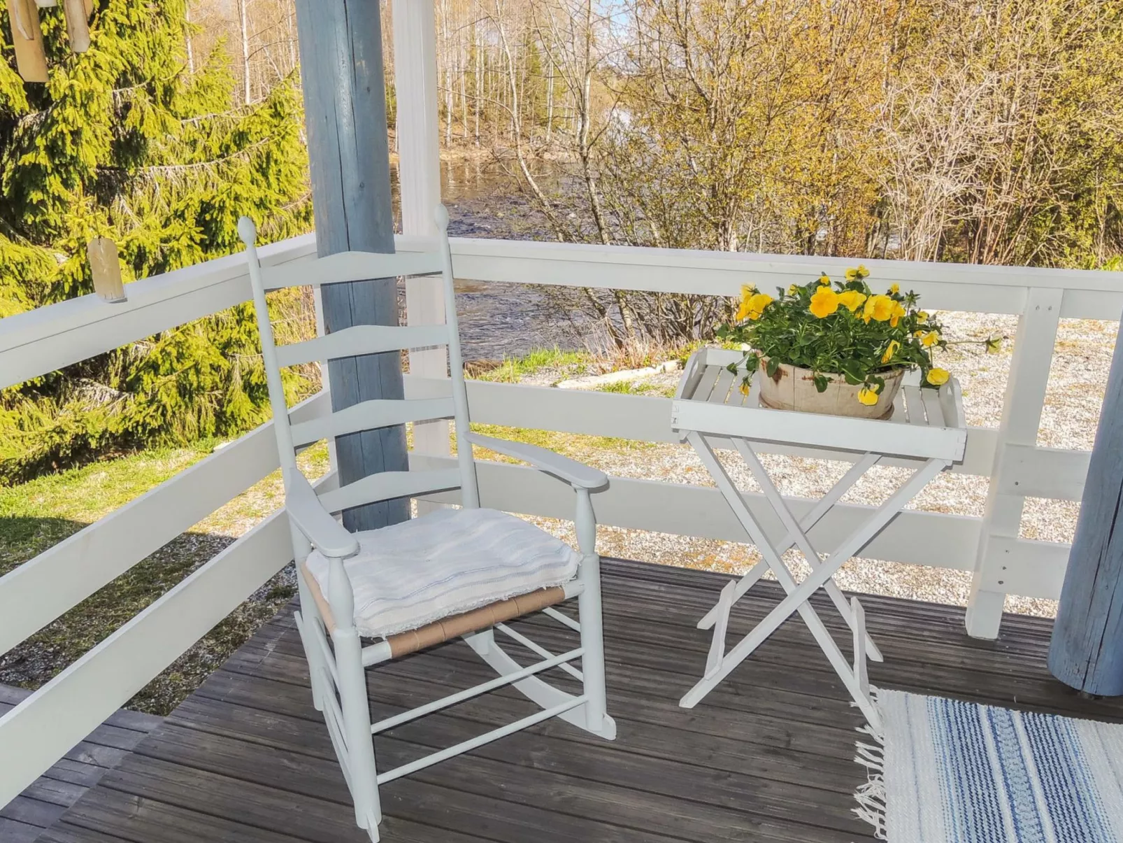 Käpälysmökki-Dedans