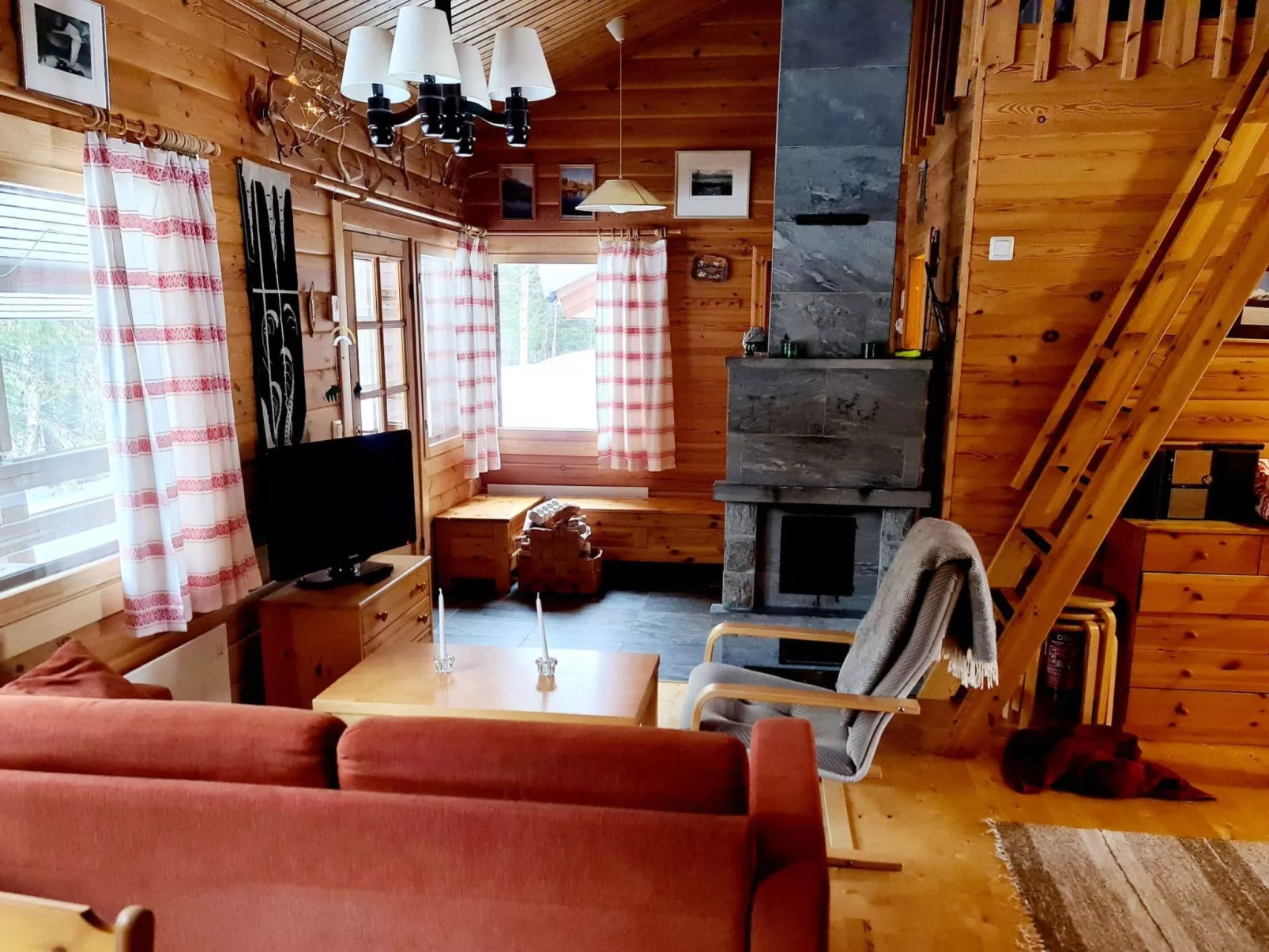 Ylläskuru d 2-Dedans