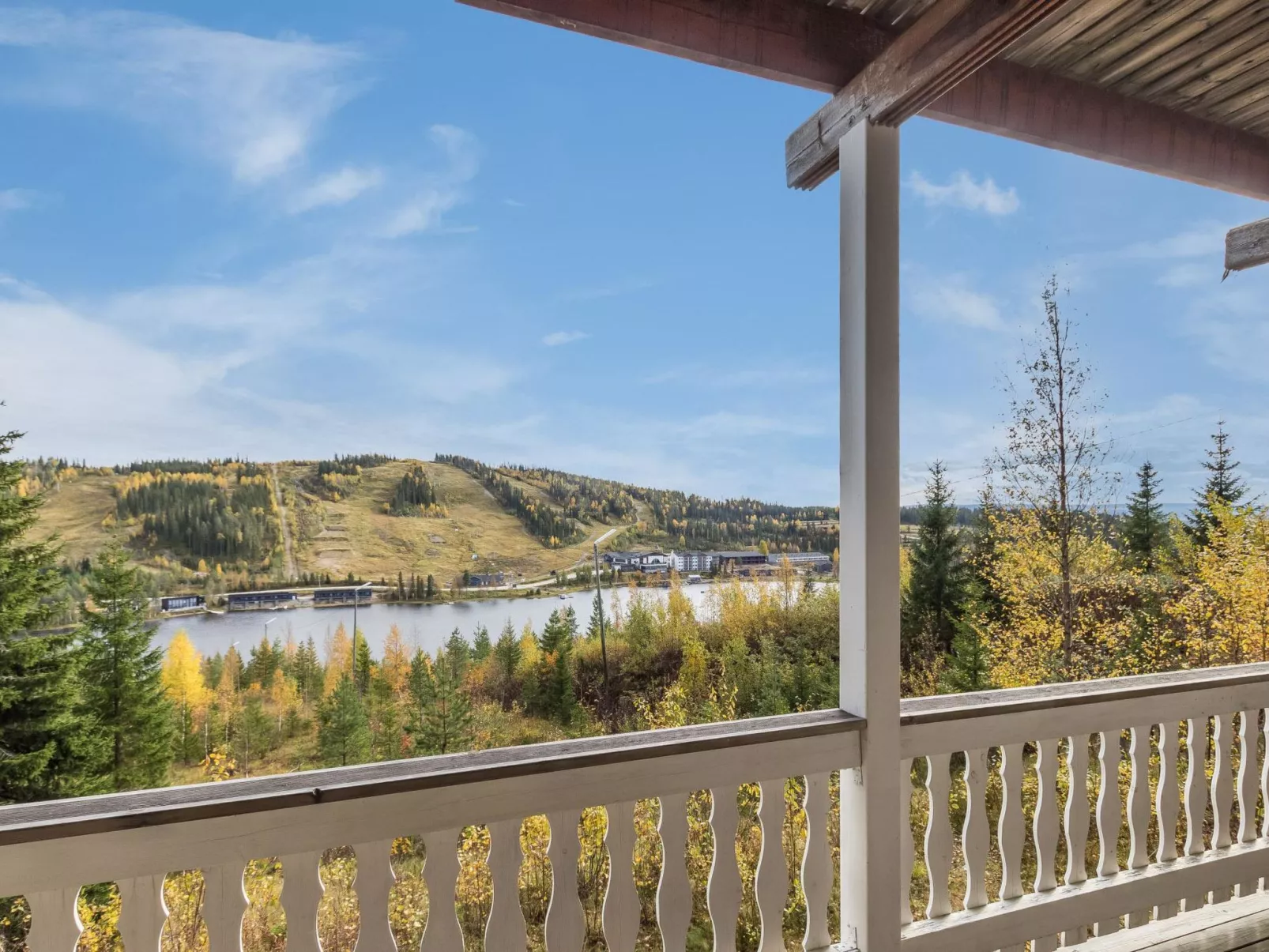 Alppikylä 1a paritalo-Dedans