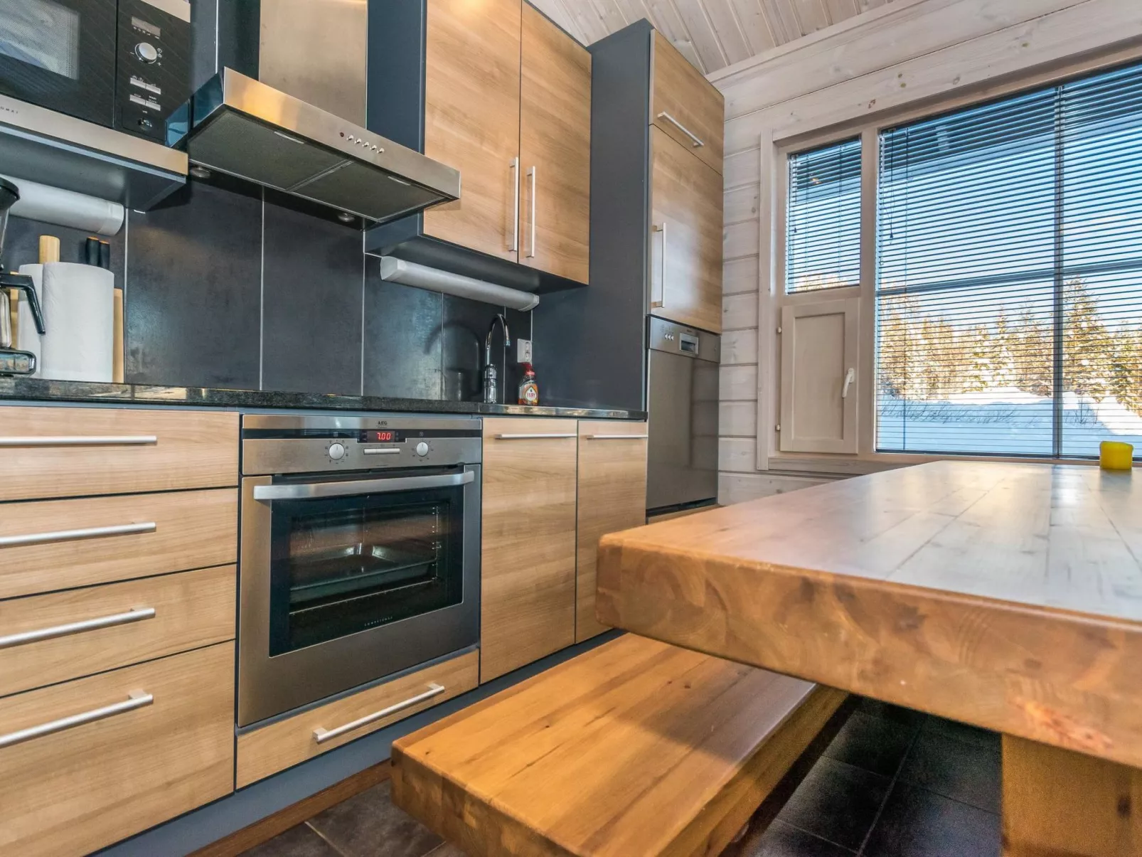 Aurinko-saaga 6 paritalo-Dedans