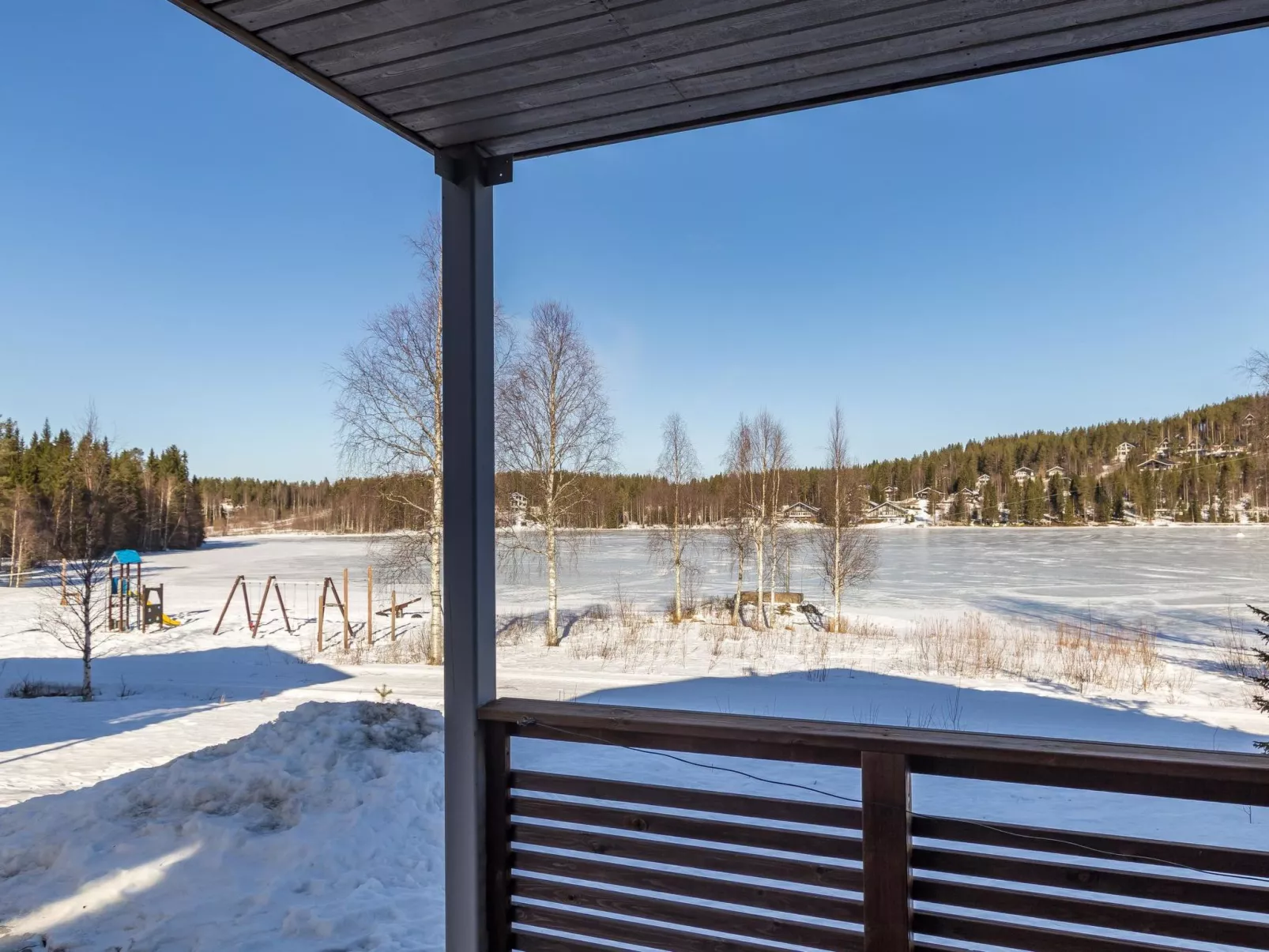 Hallan karhu b, paritalo-Inside