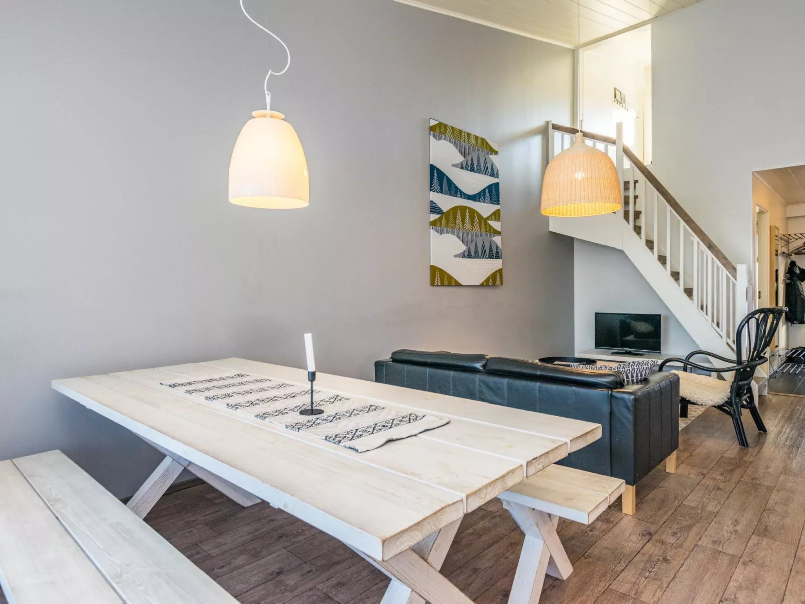 Skivillas 78 ukkohalla (1)-Dedans