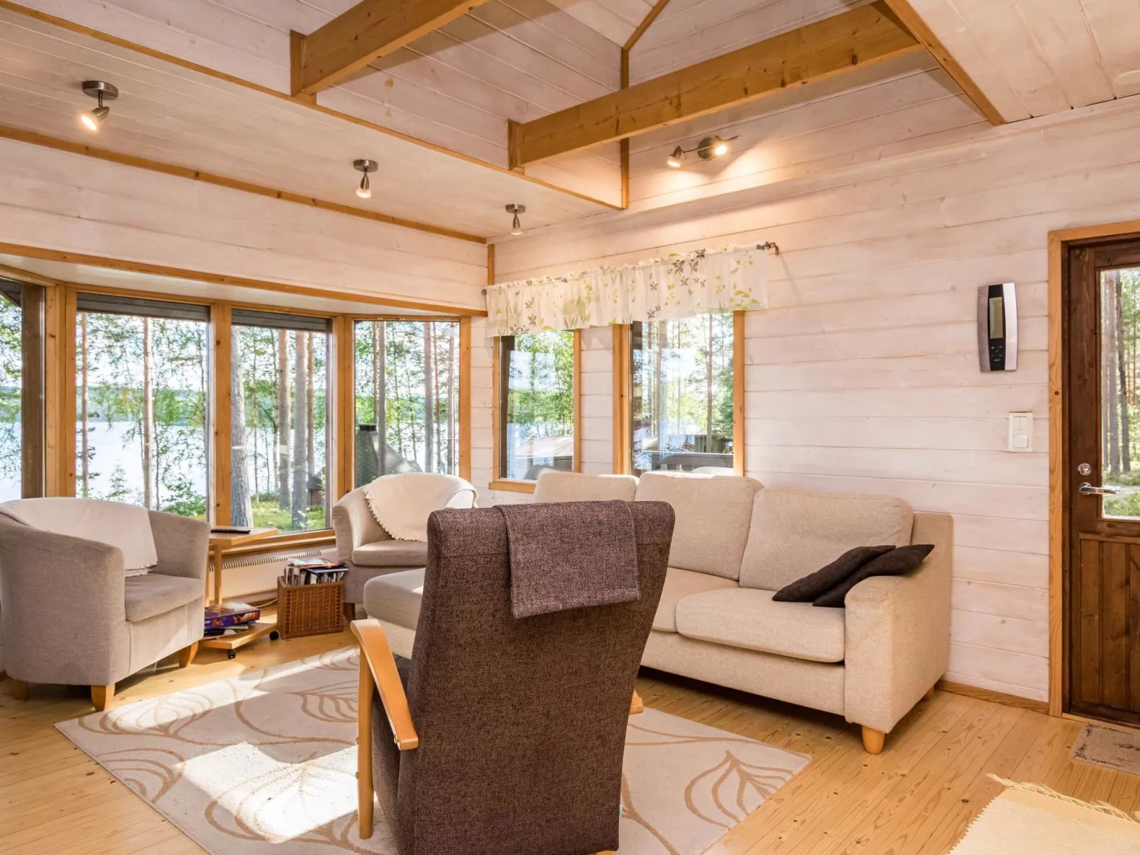 Kuvalanranta-Drinnen