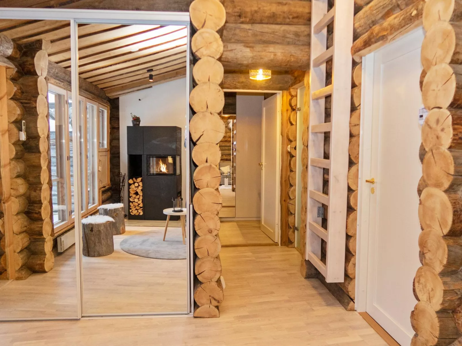 Salmikangas f2-Dedans