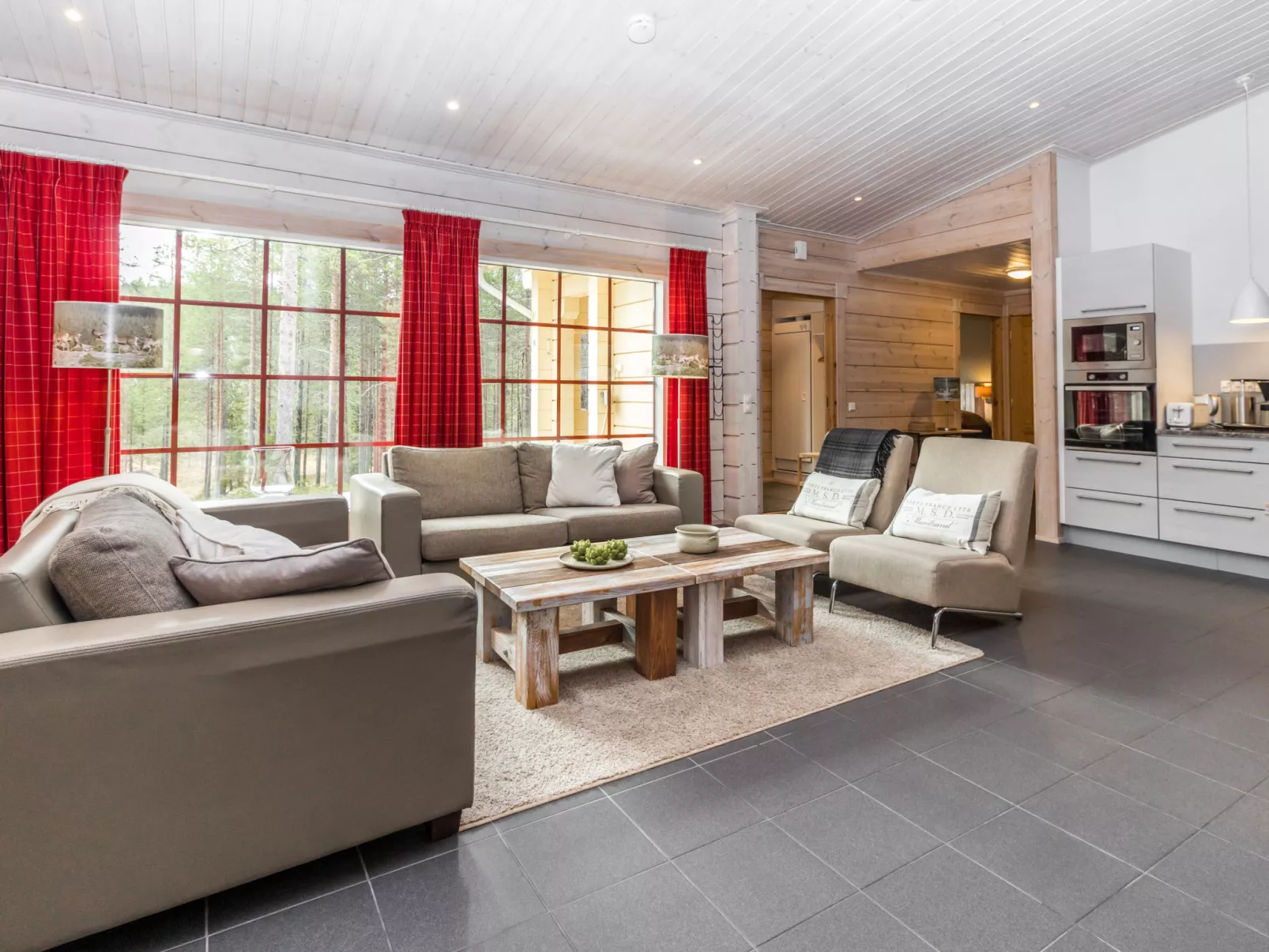 Sallan saaga-Drinnen