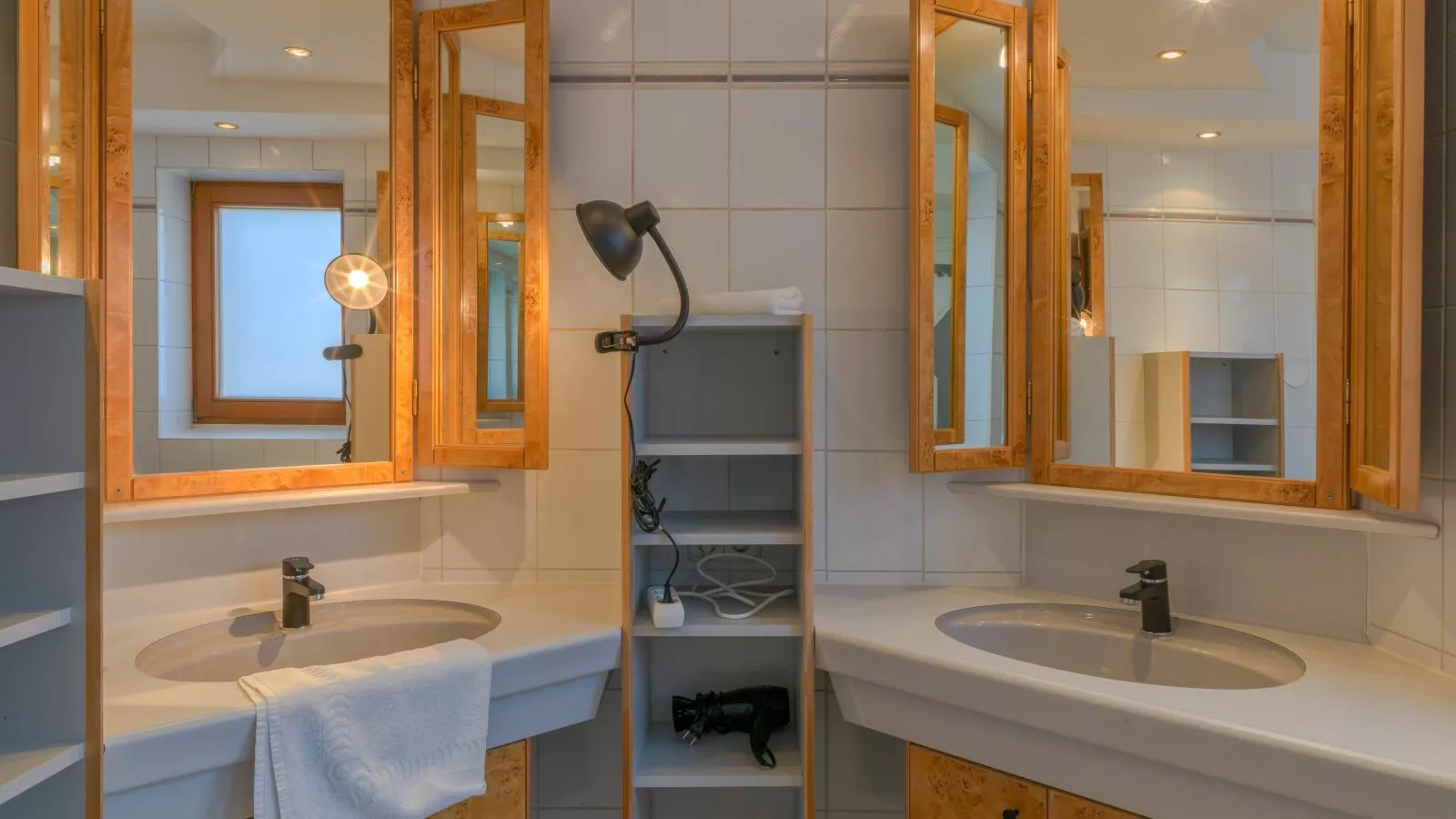Tirola Stadl Vroni-Bathroom