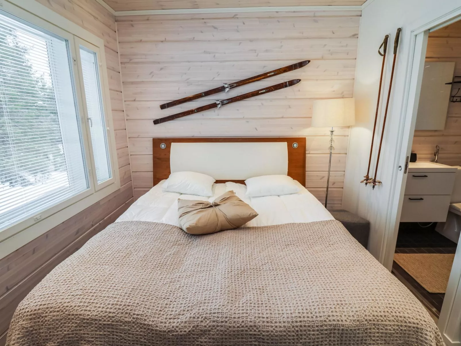 Koukkupolku 5-Drinnen