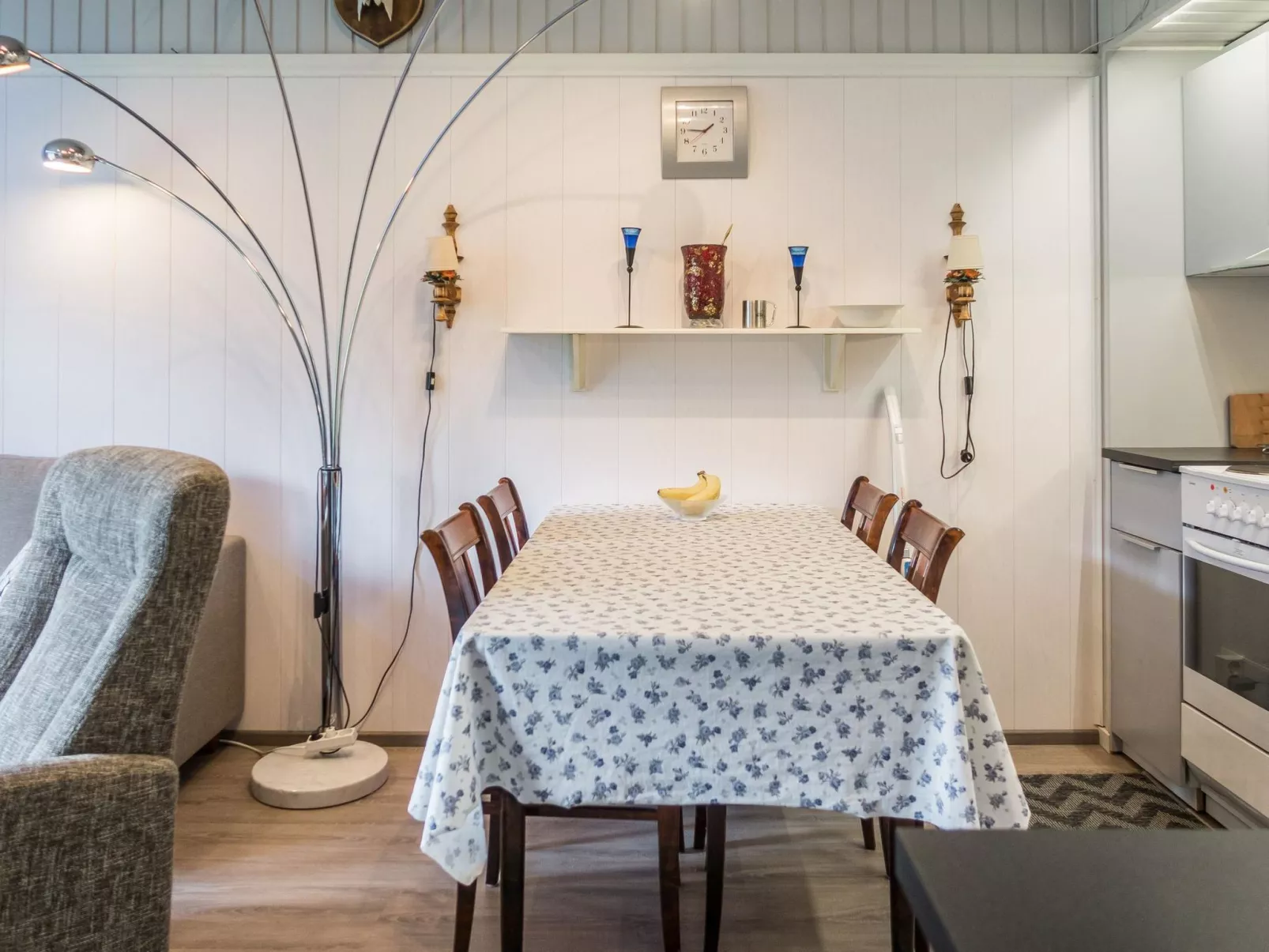 Lomakatti 6b-Drinnen