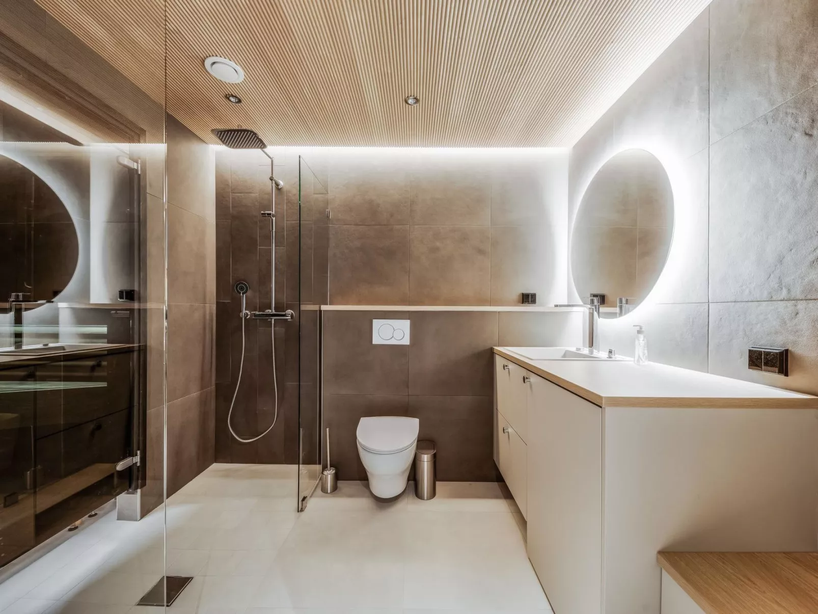 Levi star west b-Drinnen