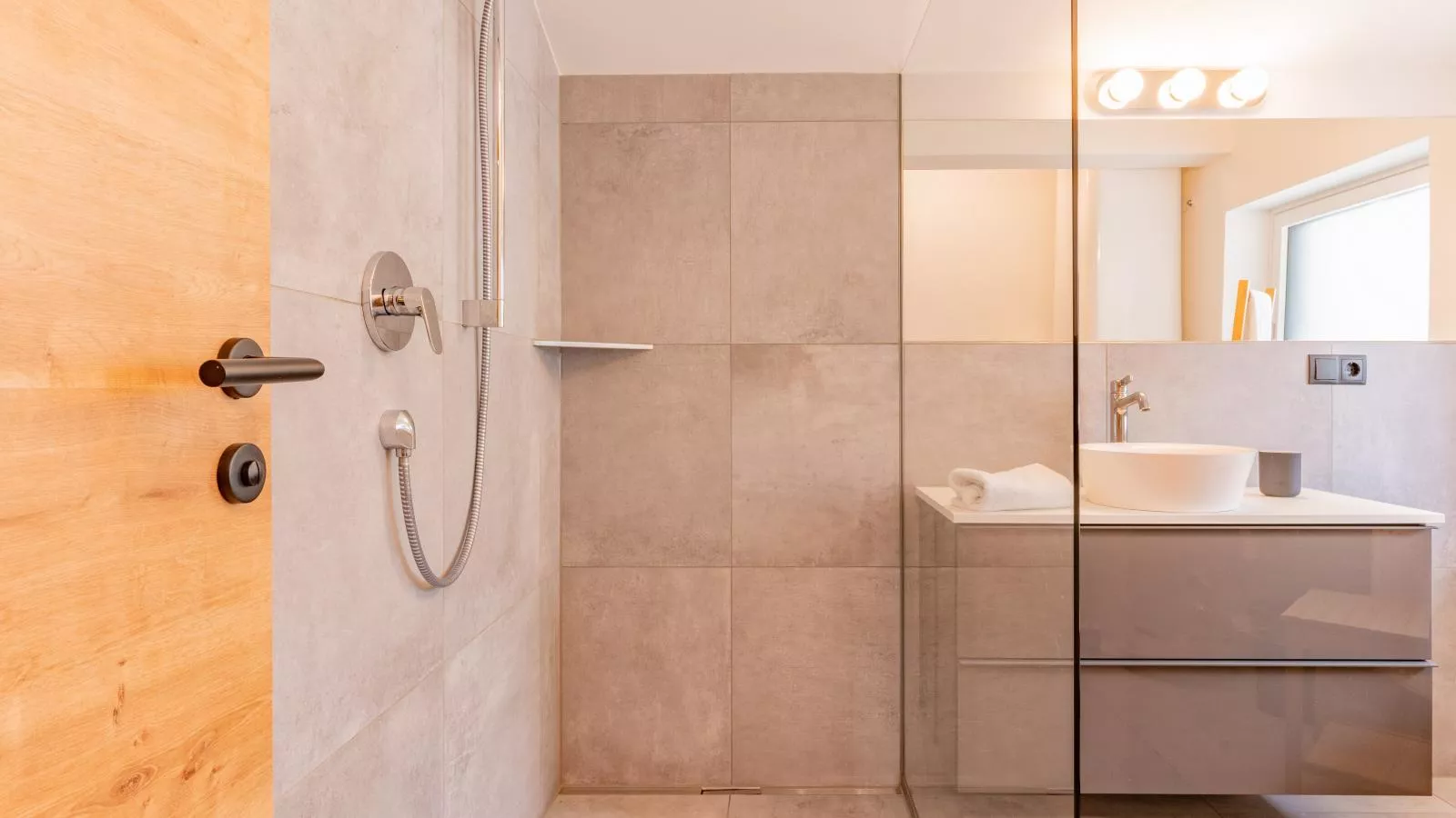 Tirola Stadl Vroni  Hansl-Bathroom